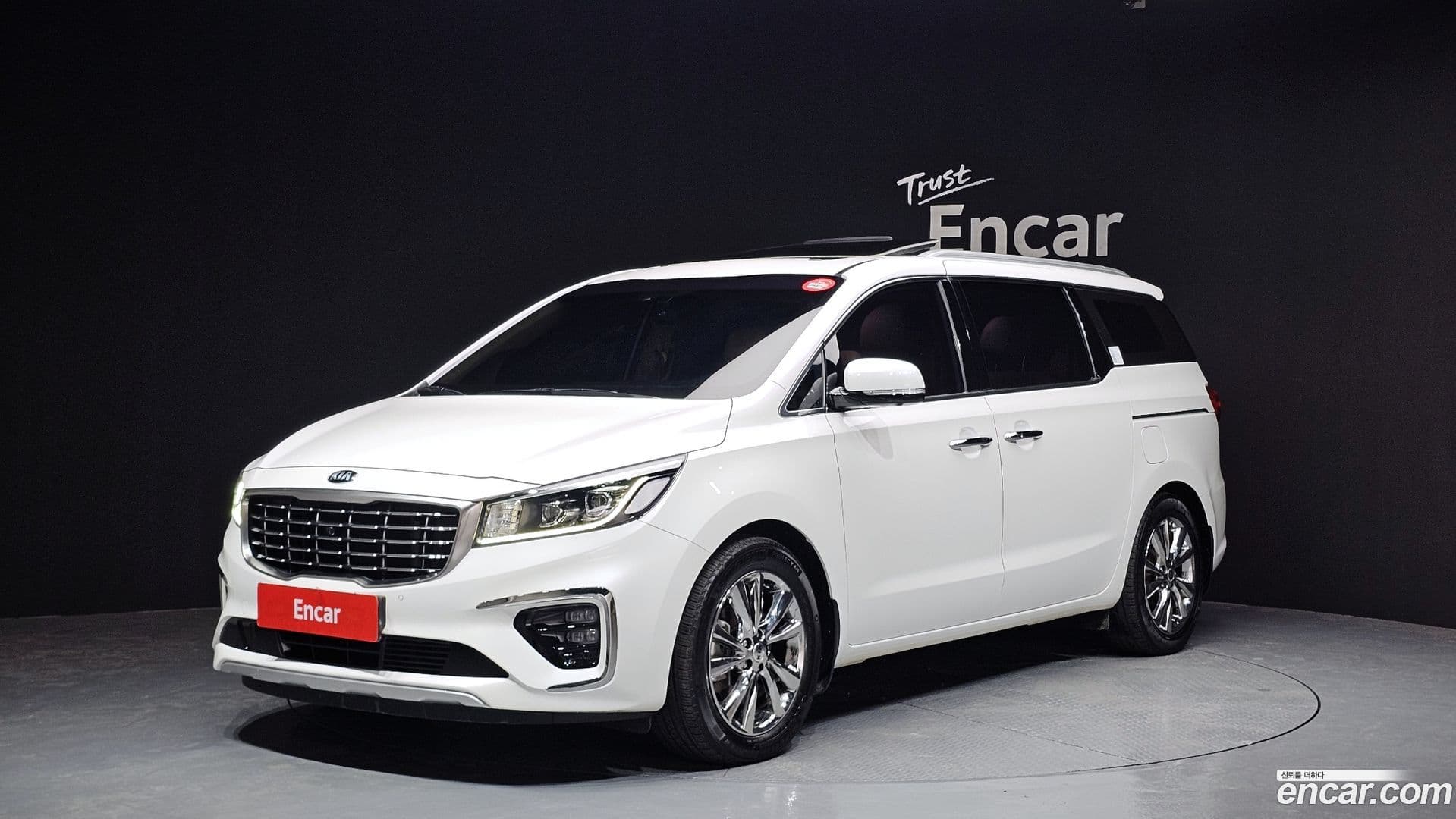 Main__Slider__Photo:Canival Kia 2019.5-0