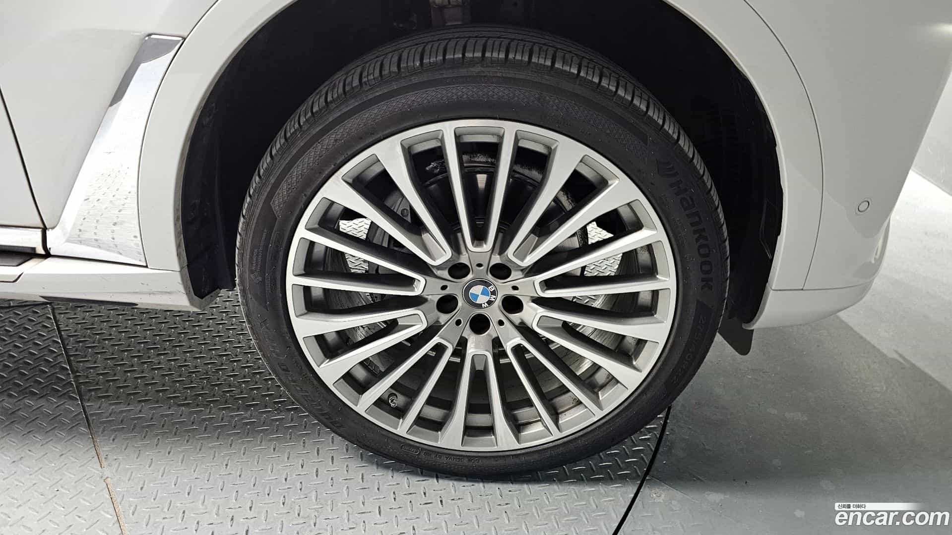 X7 BMW 2021.10-OUTER-005
