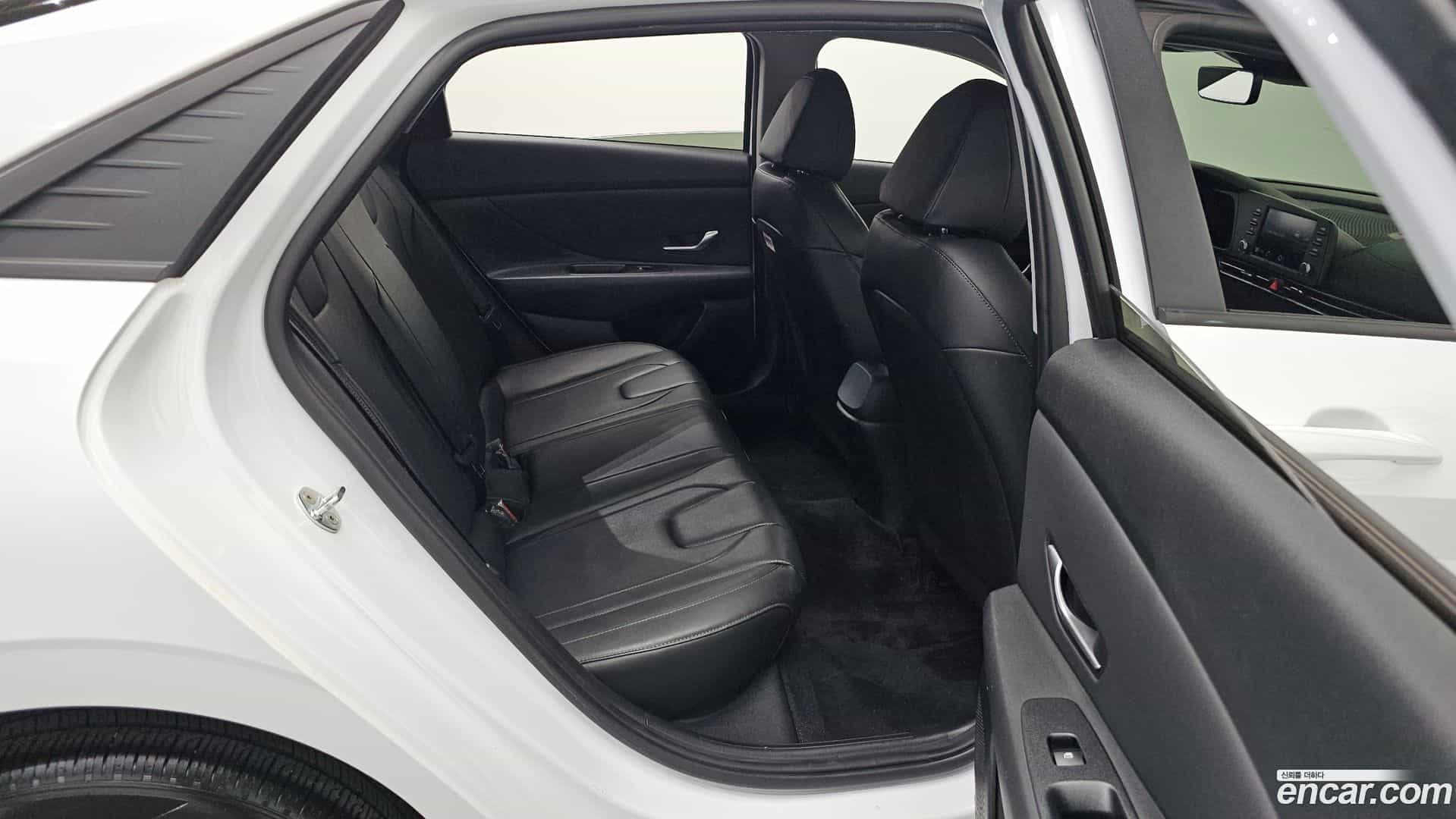 AVANTE Hyundai 2021.8-OPTION-016