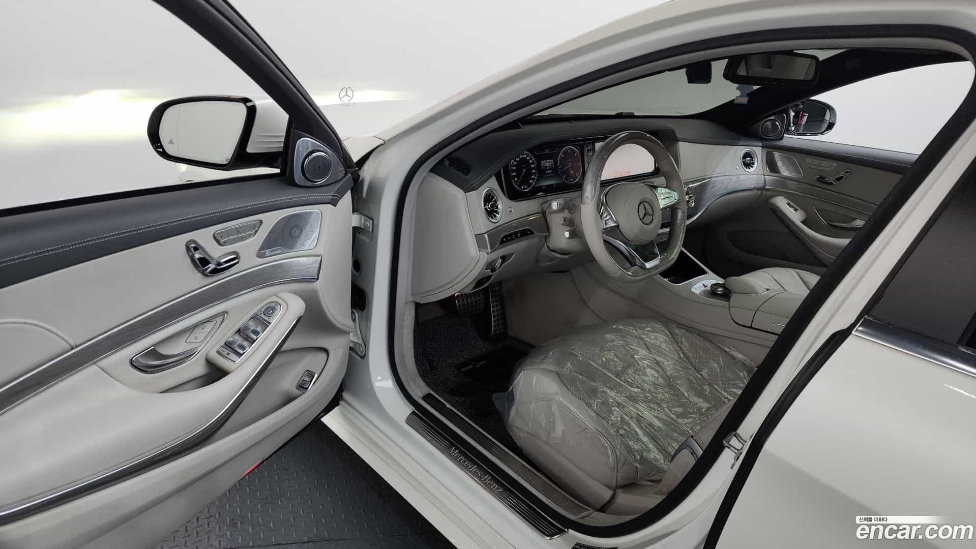 S-Class Mercedes-Benz 2016.4-INNER-010
