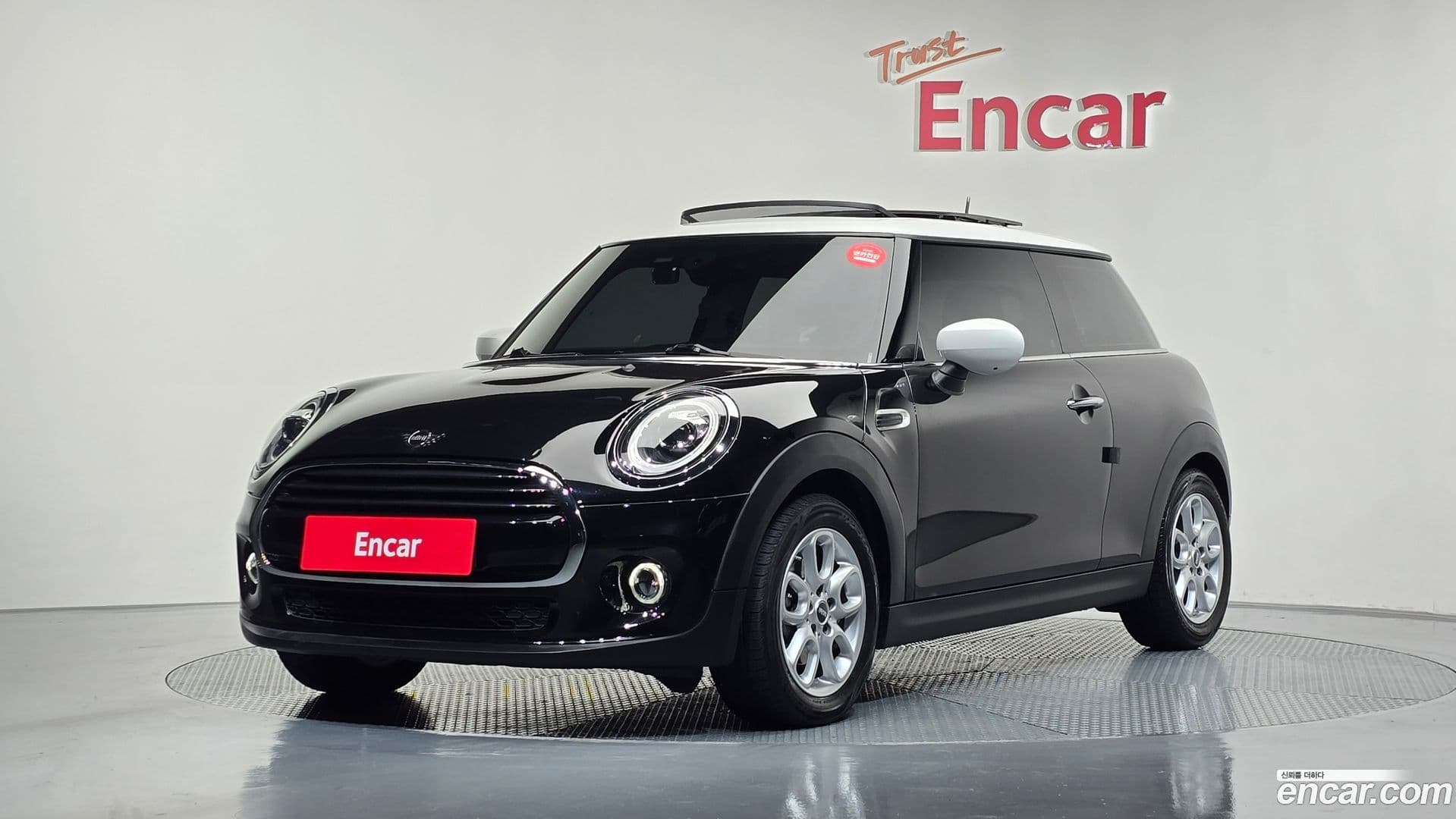 Main__Slider__Photo:Cooper Mini 2020.6-0
