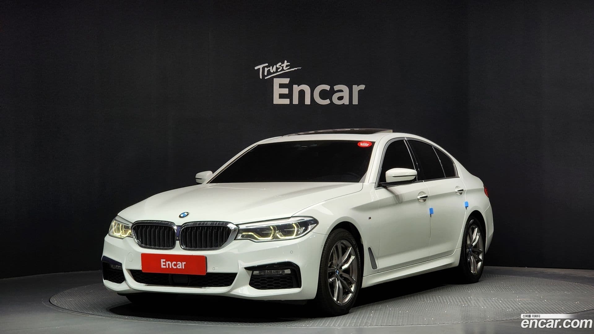 Main__Slider__Photo:5-Series BMW 2018.0-0