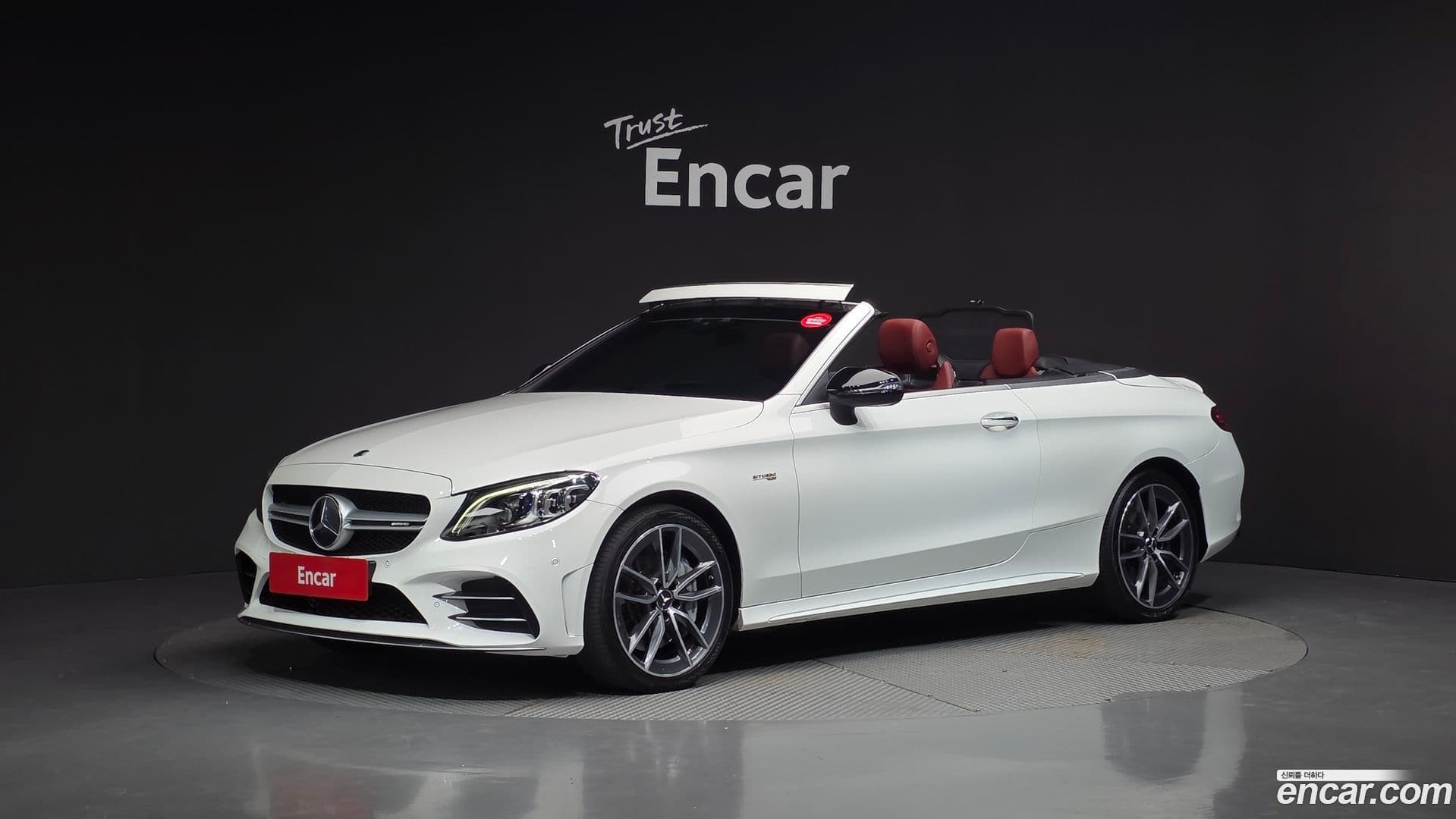 Main__Slider__Photo:C-Class Mercedes-Benz 2019.11-0