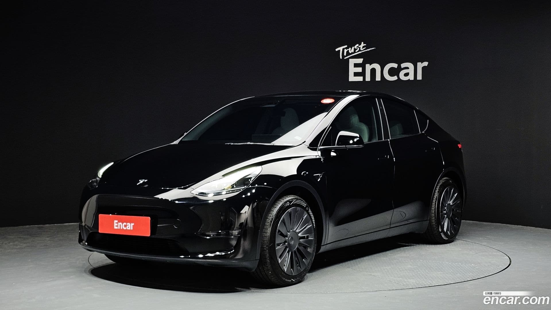 Main__Slider__Photo:Model Y Tesla 2023.9-0
