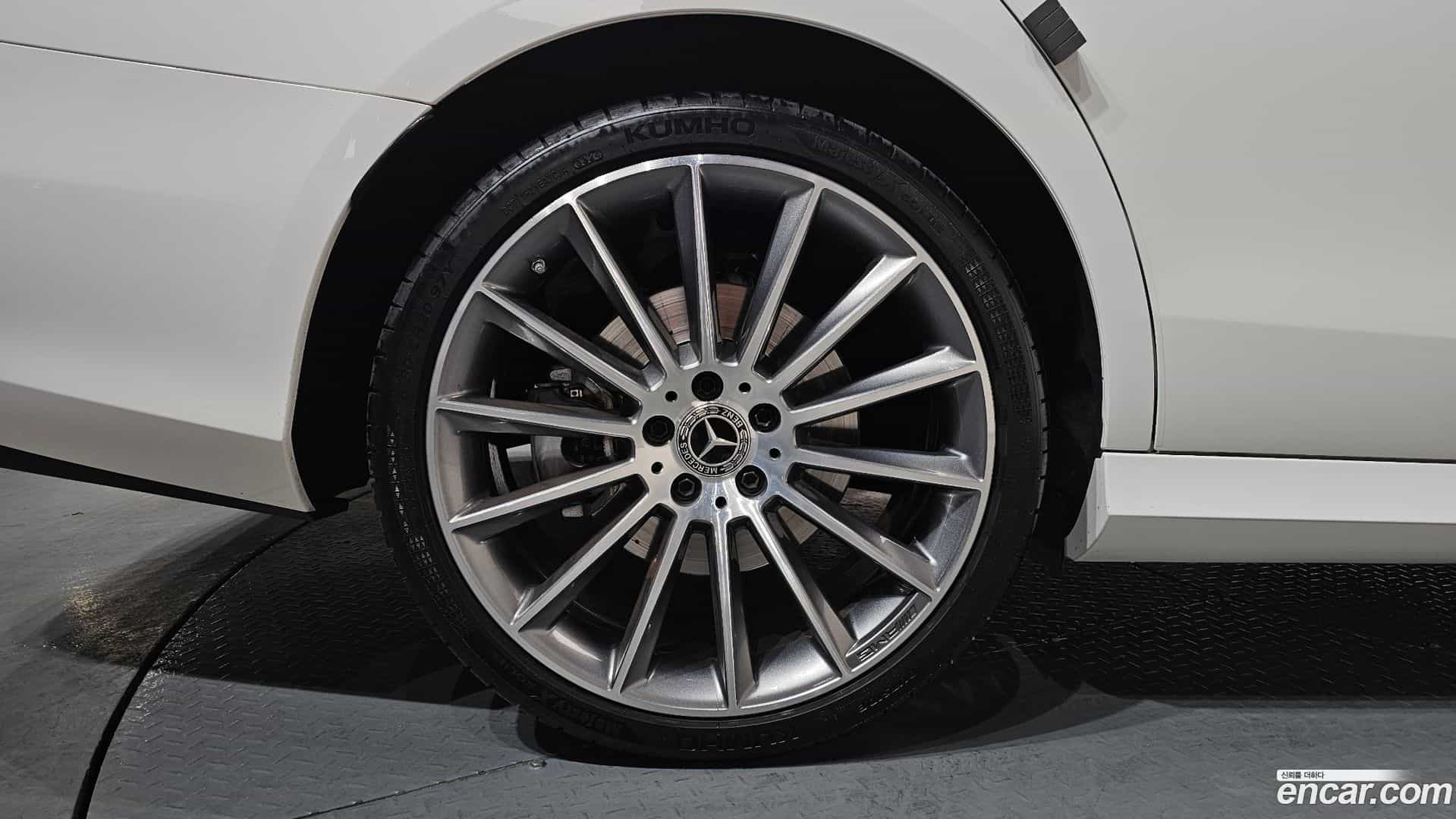 E-Class Mercedes-Benz 2022.4-OUTER-005