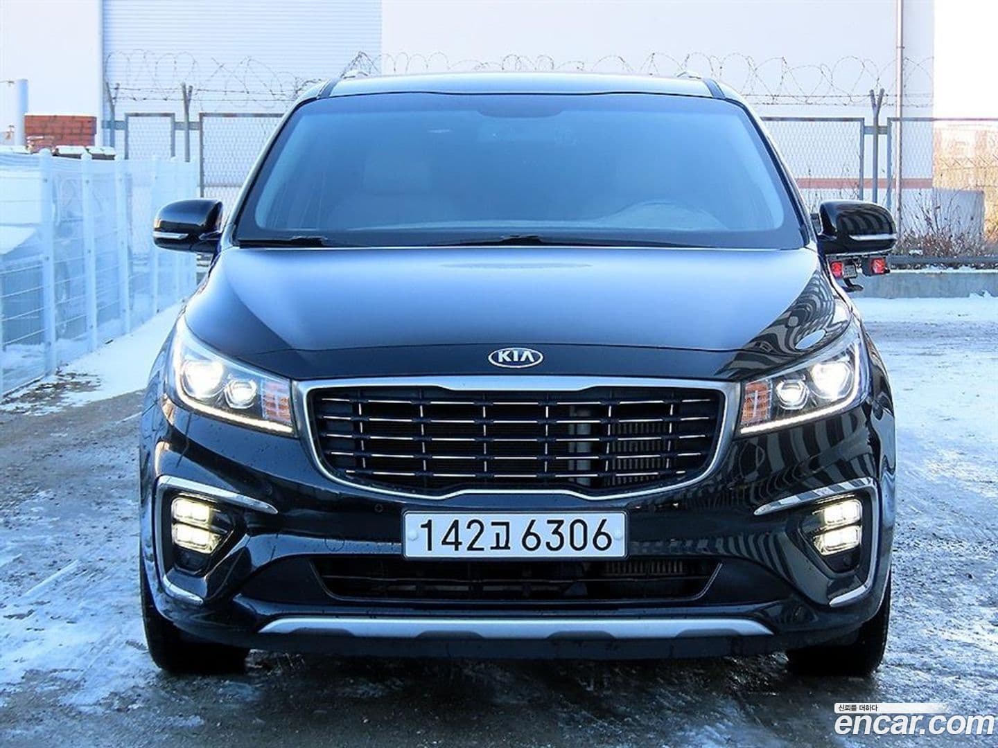 Main__Slider__Photo:Canival Kia 2019.0-0
