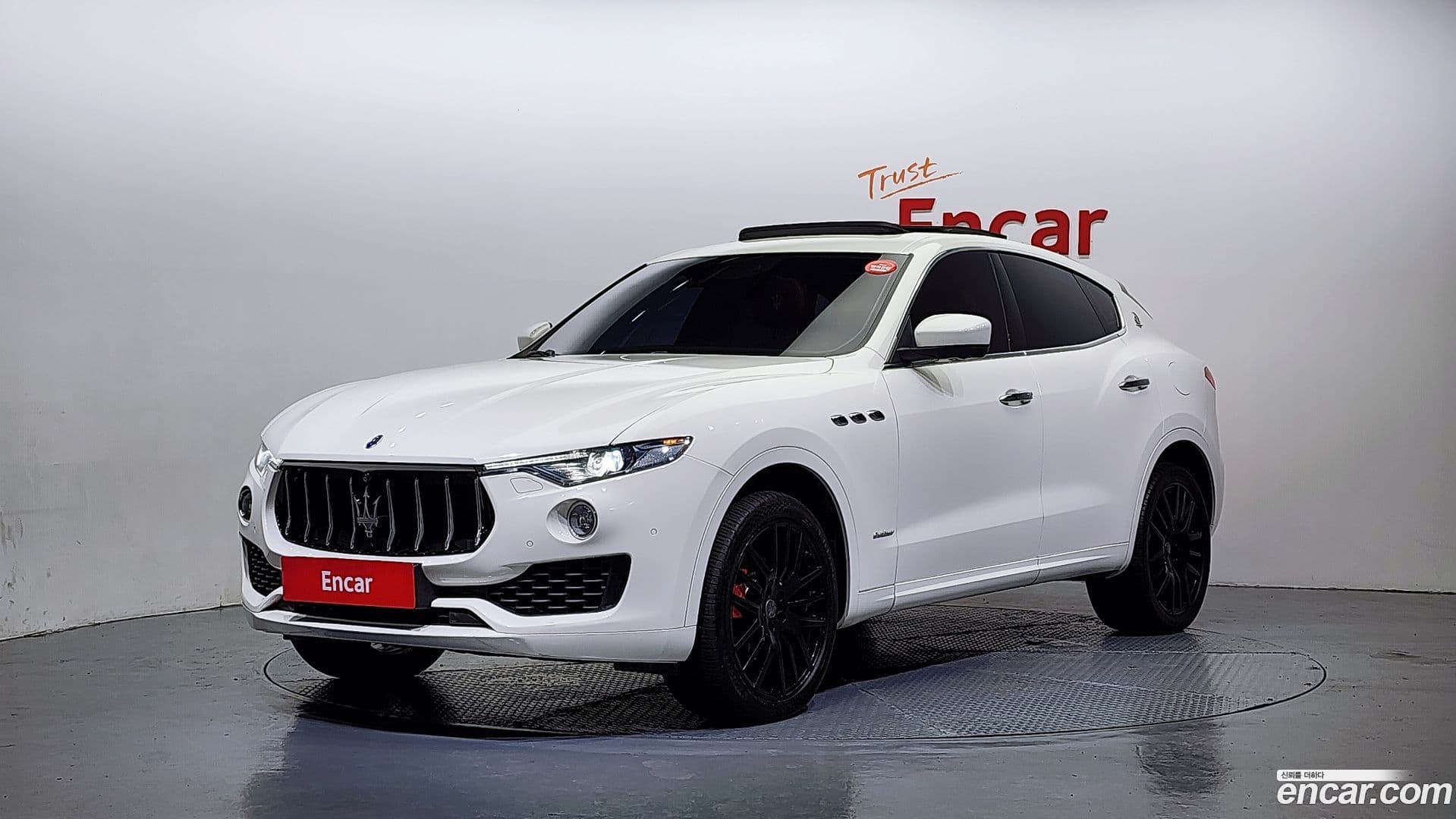 Main__Slider__Photo:Levante Maserati 2017.11-0