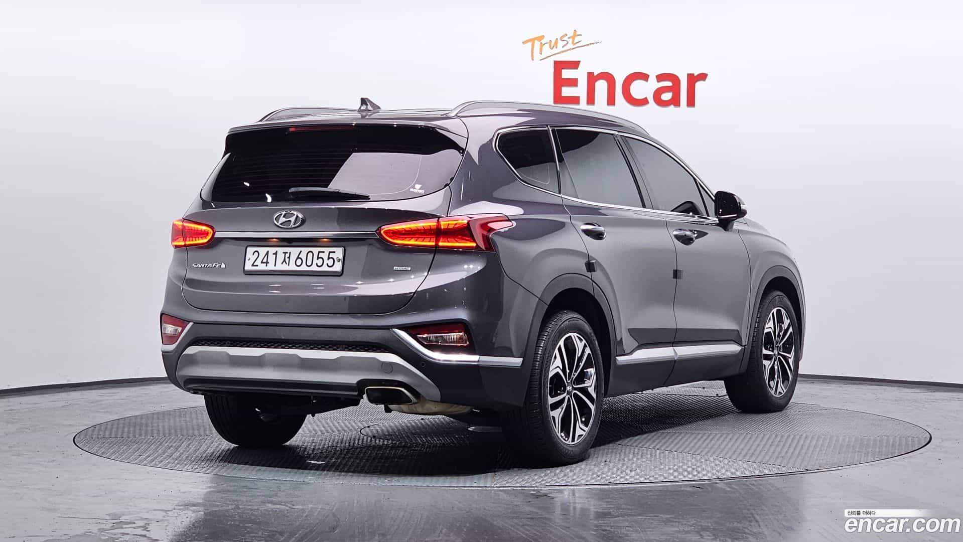 Santafe Hyundai 2019.8-OUTER-002