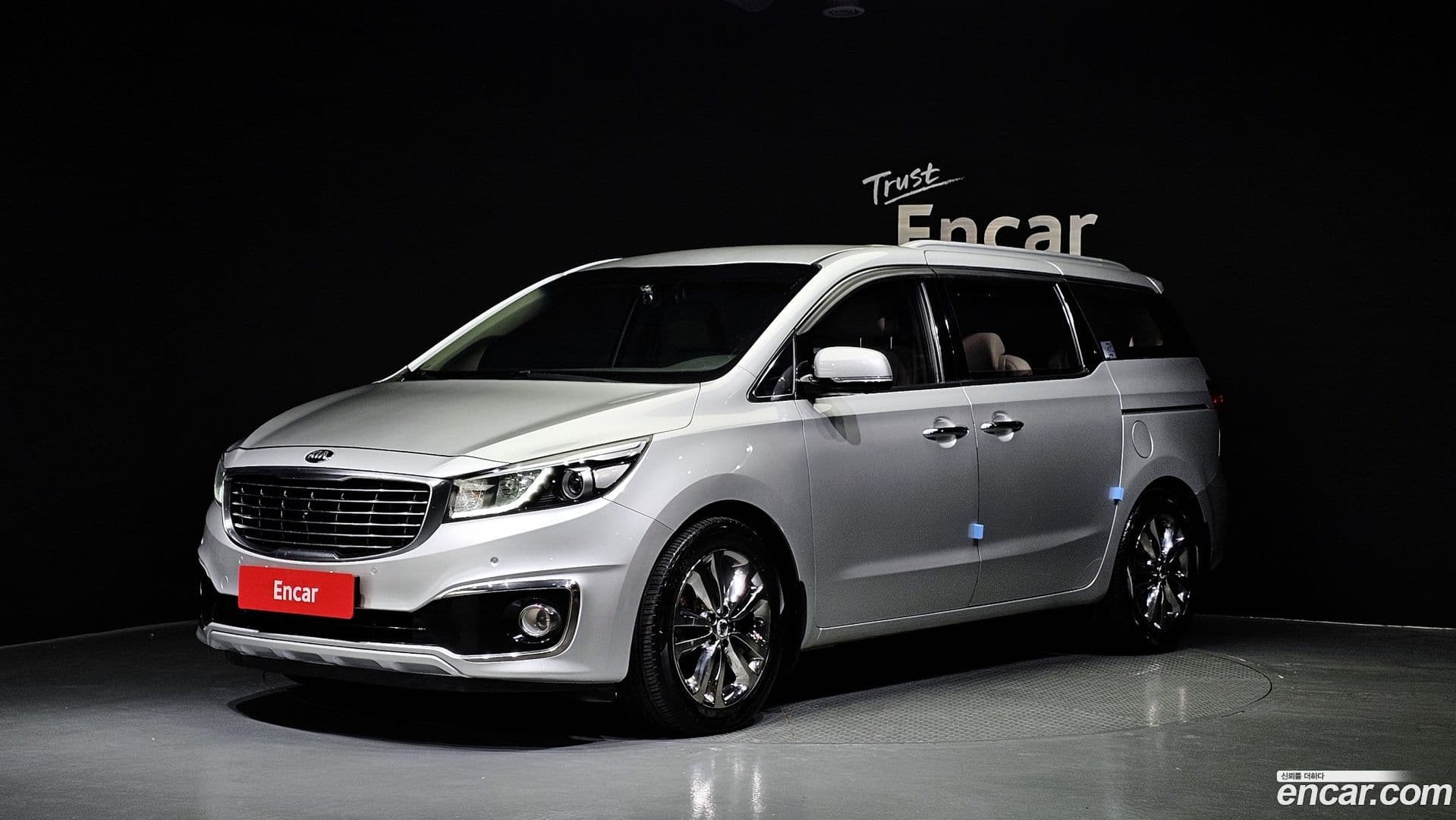 Main__Slider__Photo:Canival Kia 2018.0-0