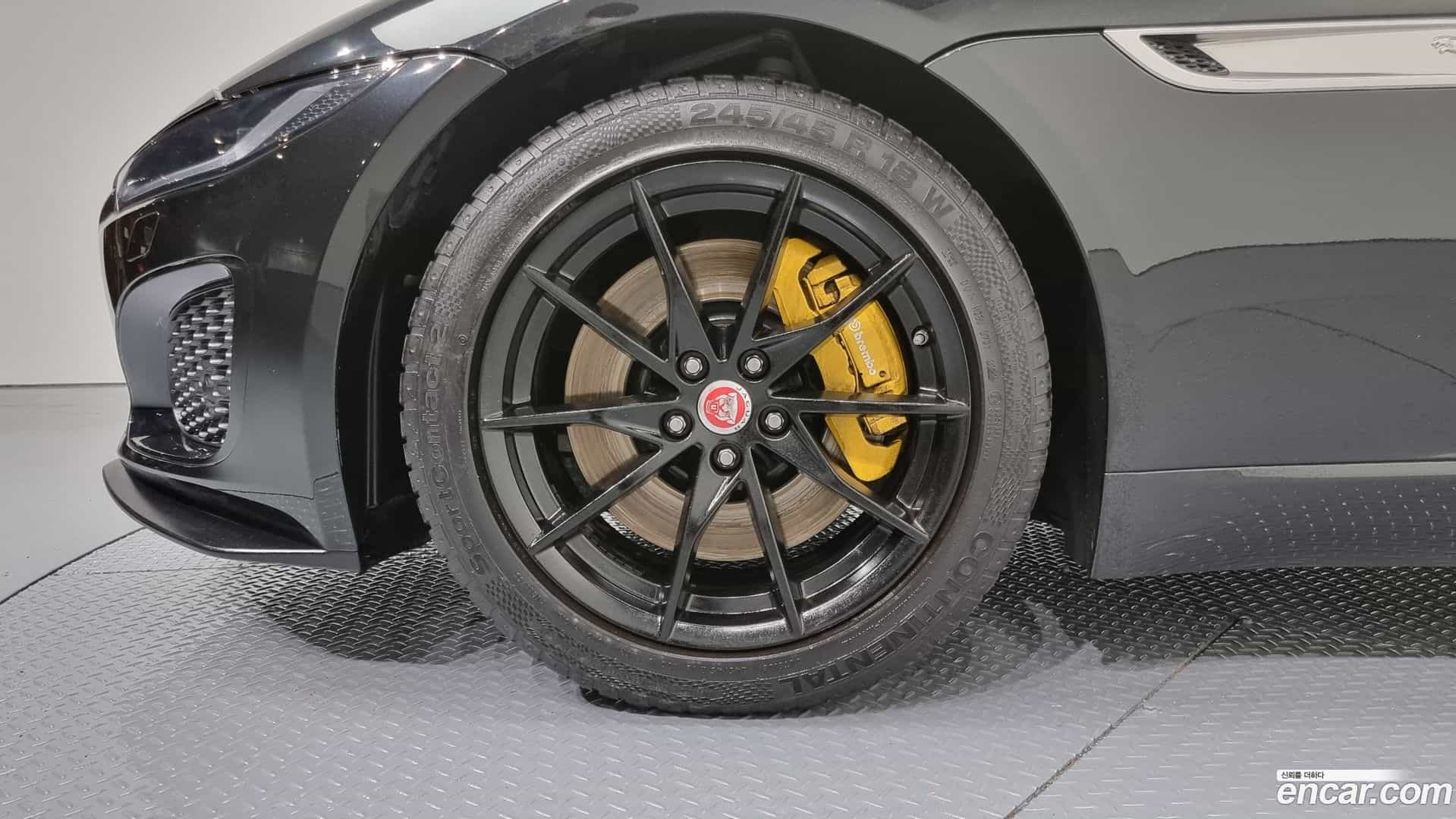 F-TYPE Jaguar 2023.4-OUTER-005