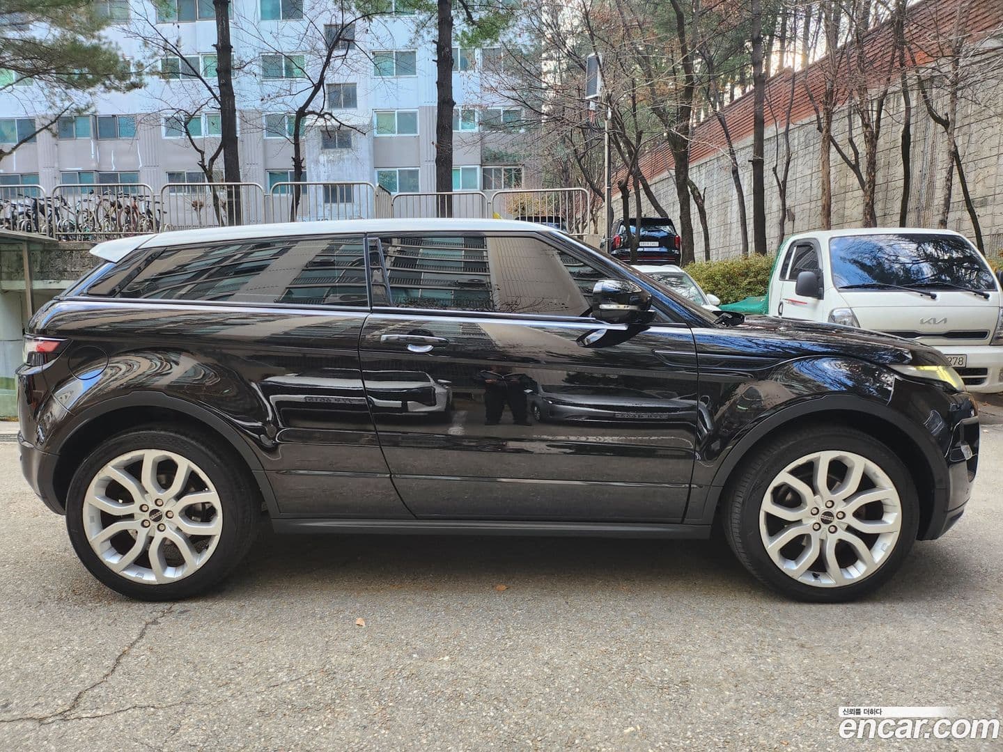 Main__Slider__Photo:Range Rover Evoque Land Rover 2012.10-0
