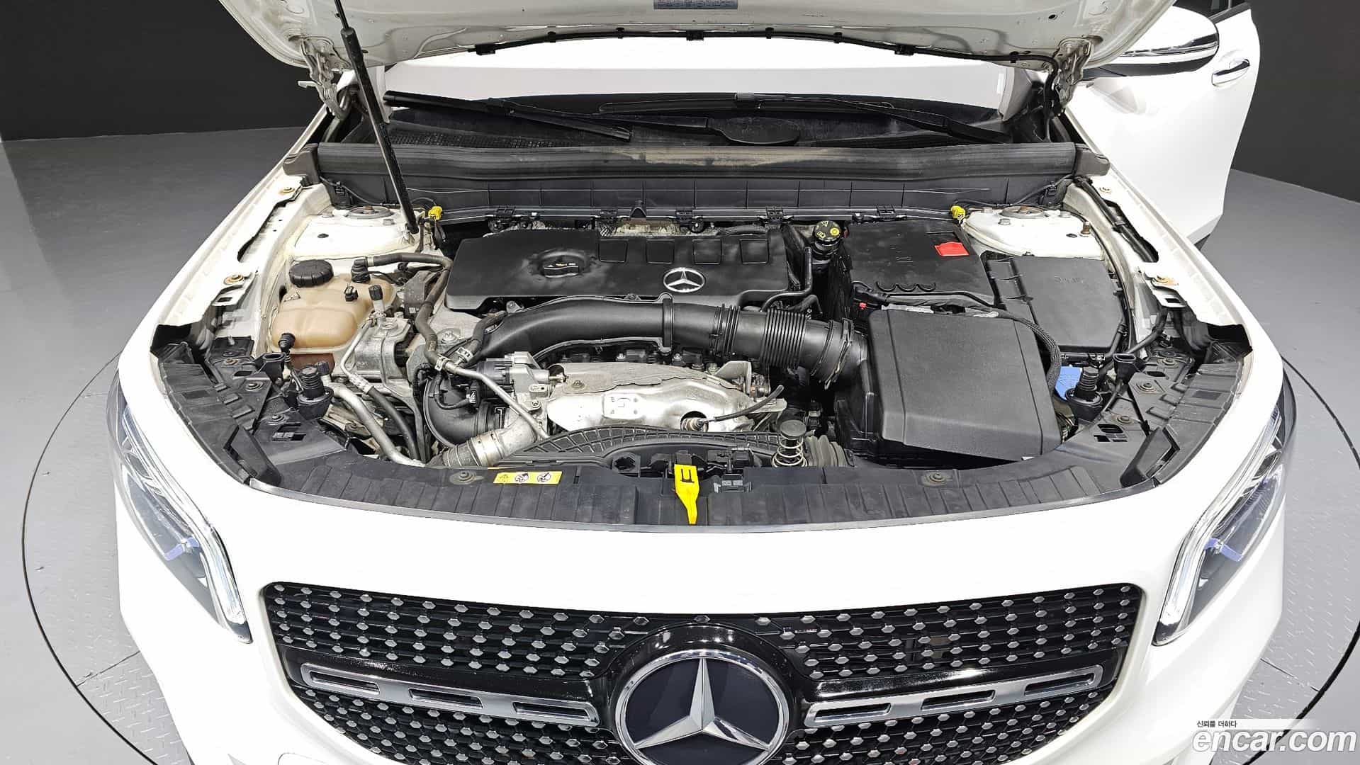 GLB-Class Mercedes-Benz 2021.1-INNER-006