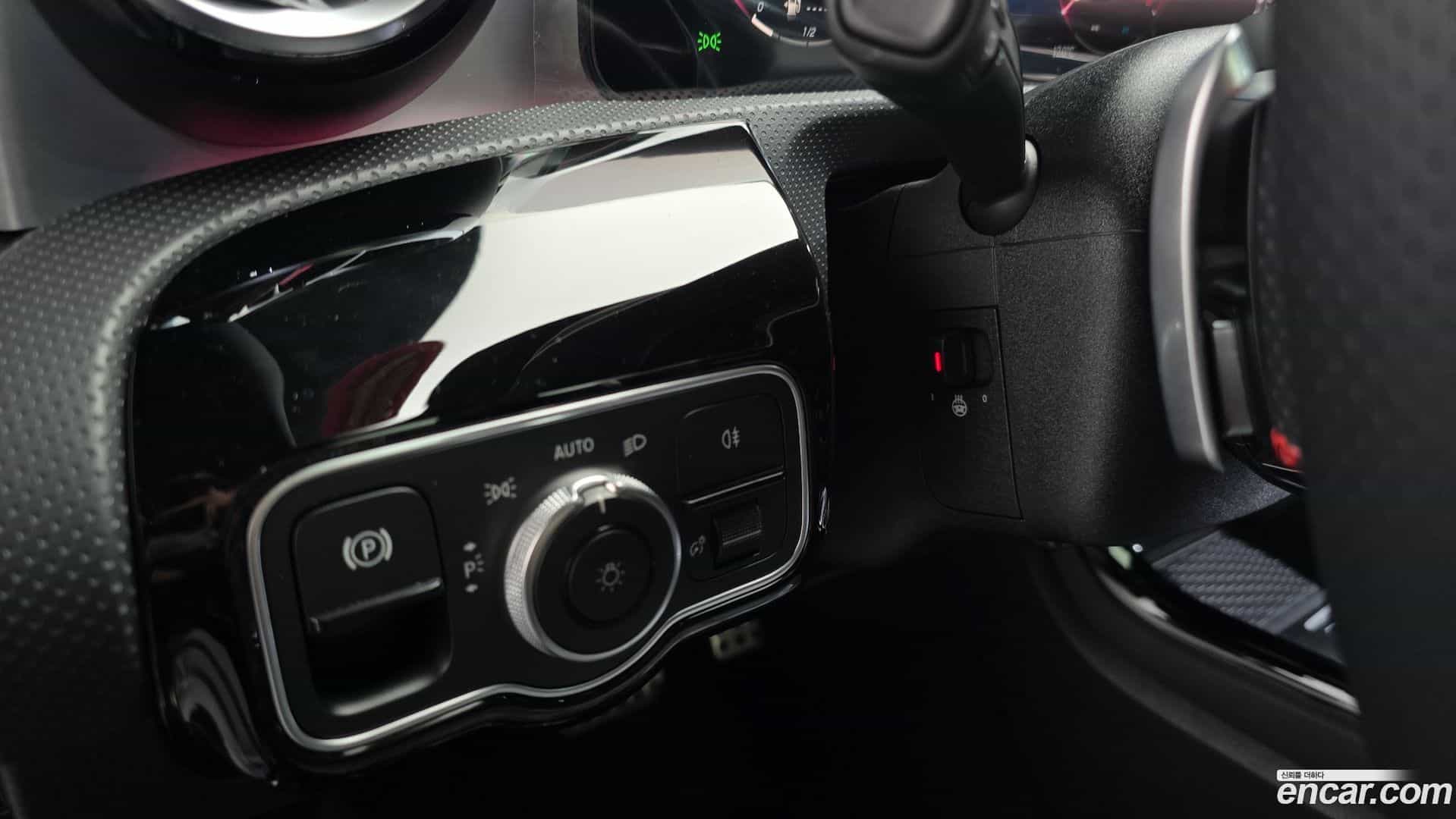 CLA-Class Mercedes-Benz 2025.2-OPTION-018
