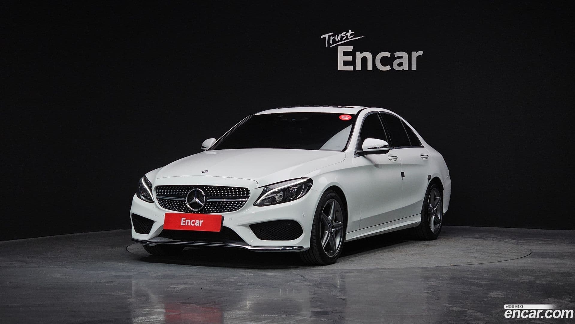 Main__Slider__Photo:C-Class Mercedes-Benz 2017.2-0