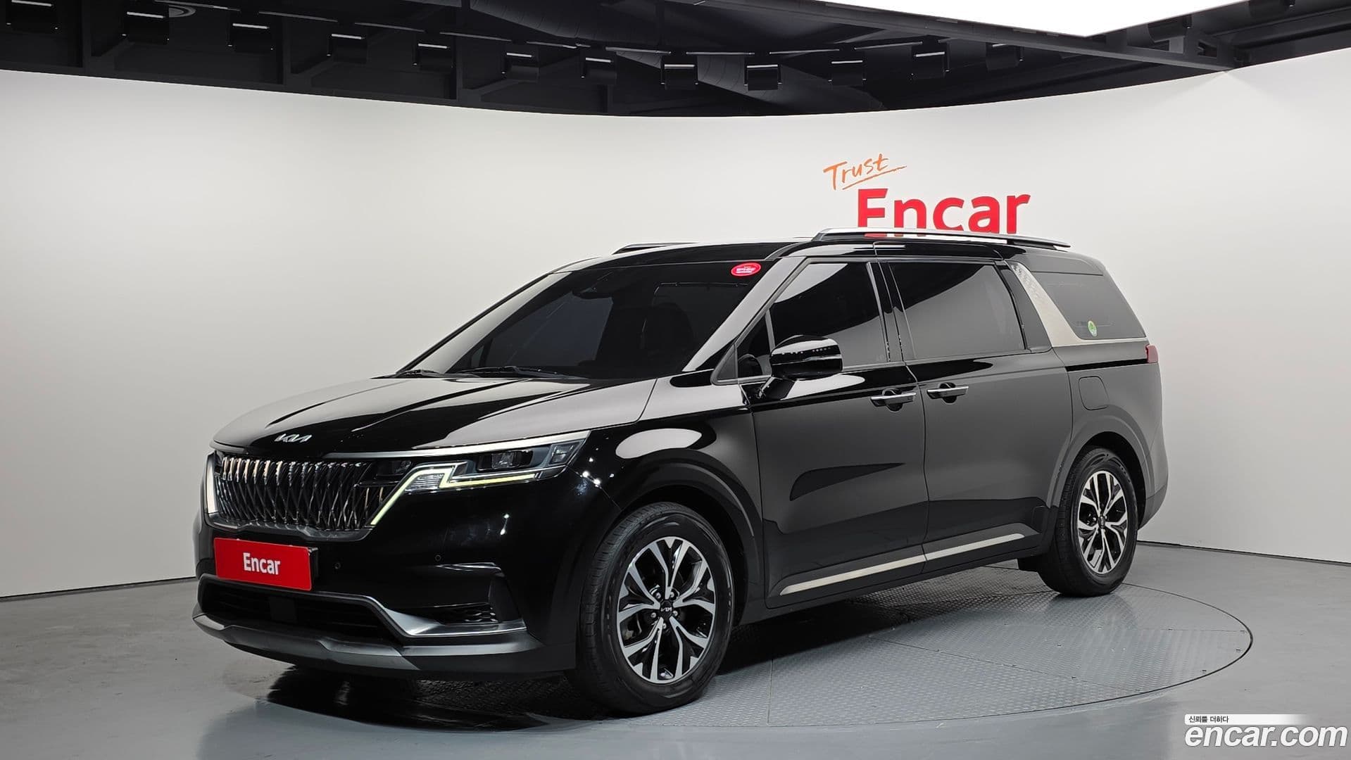 Main__Slider__Photo:Canival Kia 2021.11-0