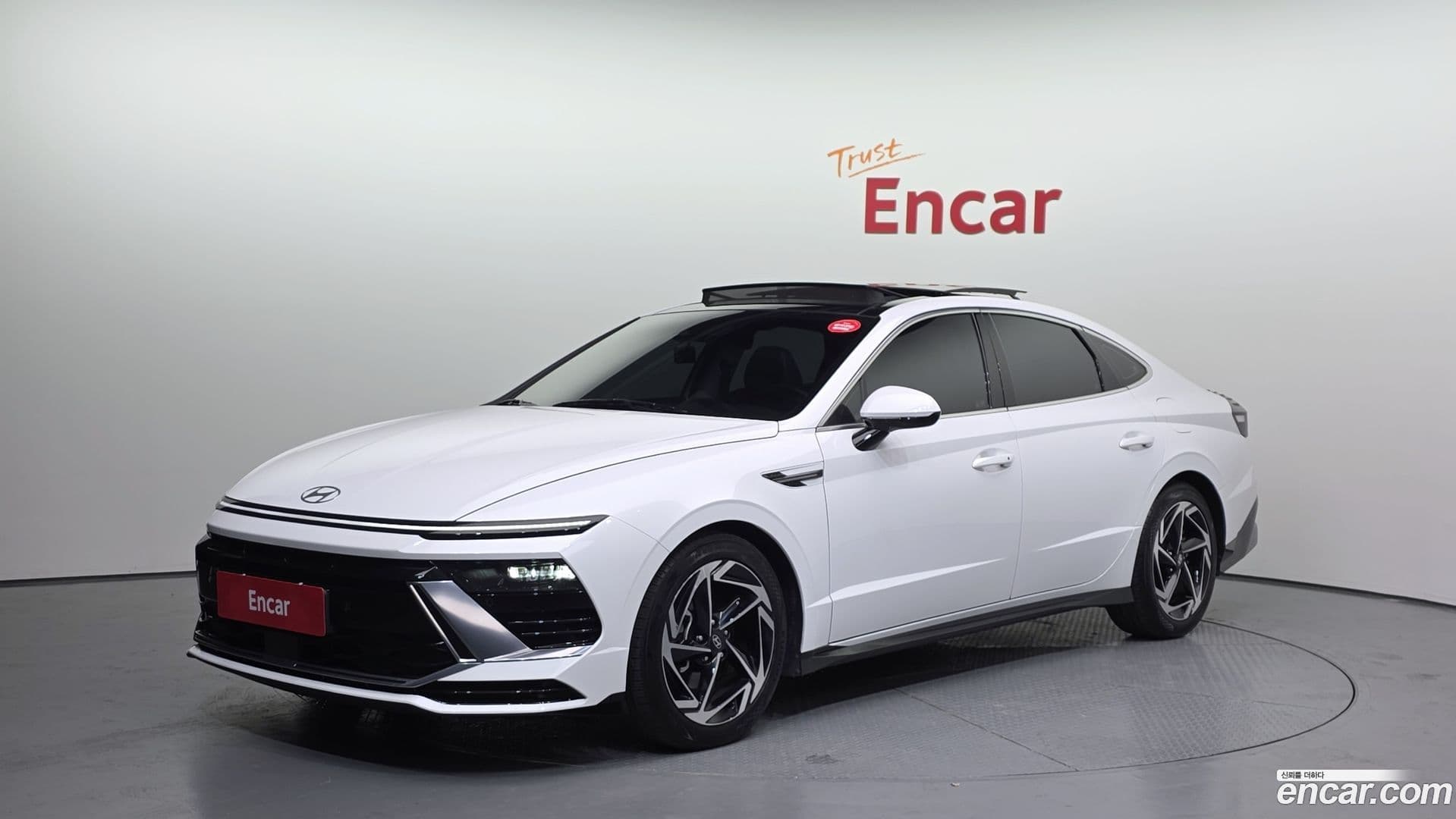 Main__Slider__Photo:Sonata Hyundai 2023.9-0