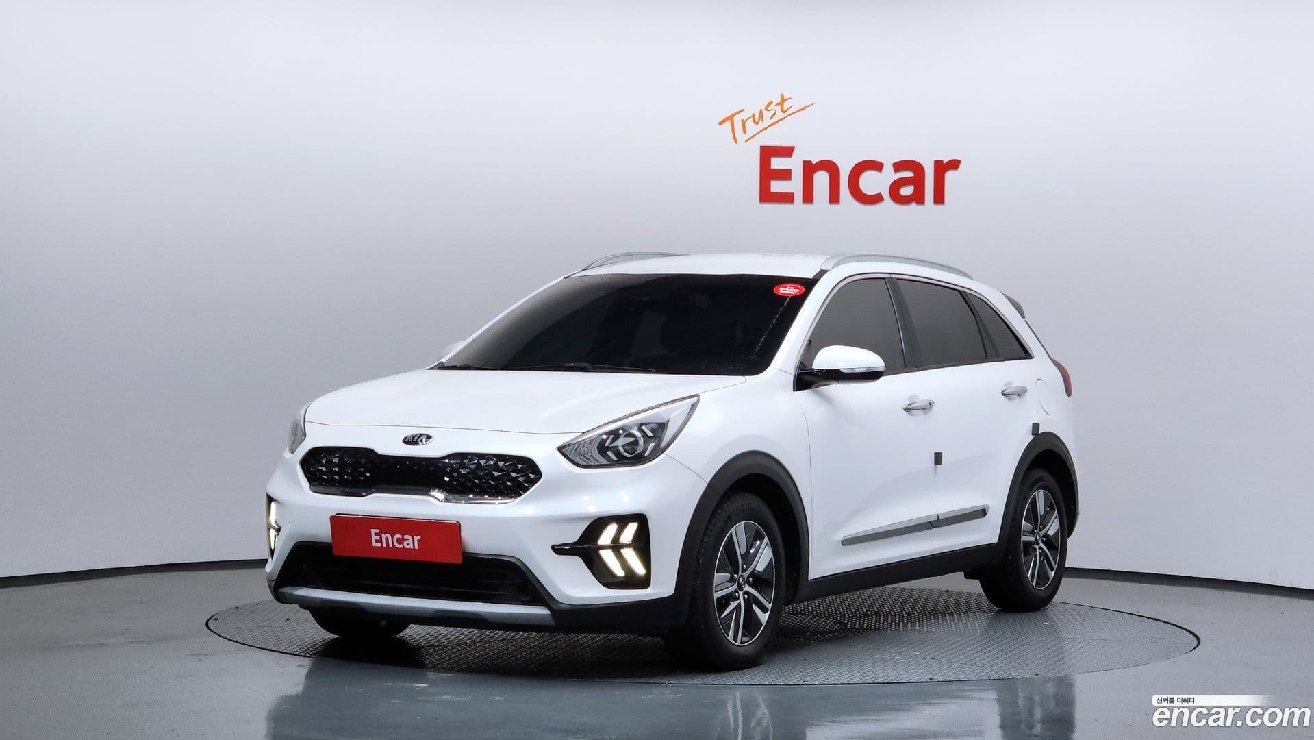 Main__Slider__Photo:Niro Kia 2019.3-0