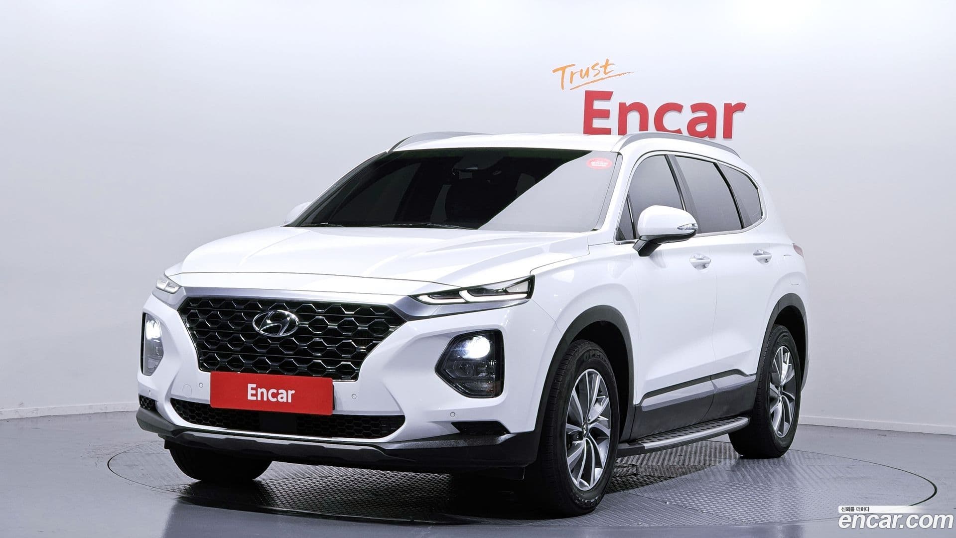 Main__Slider__Photo:Santafe Hyundai 2019.9-0