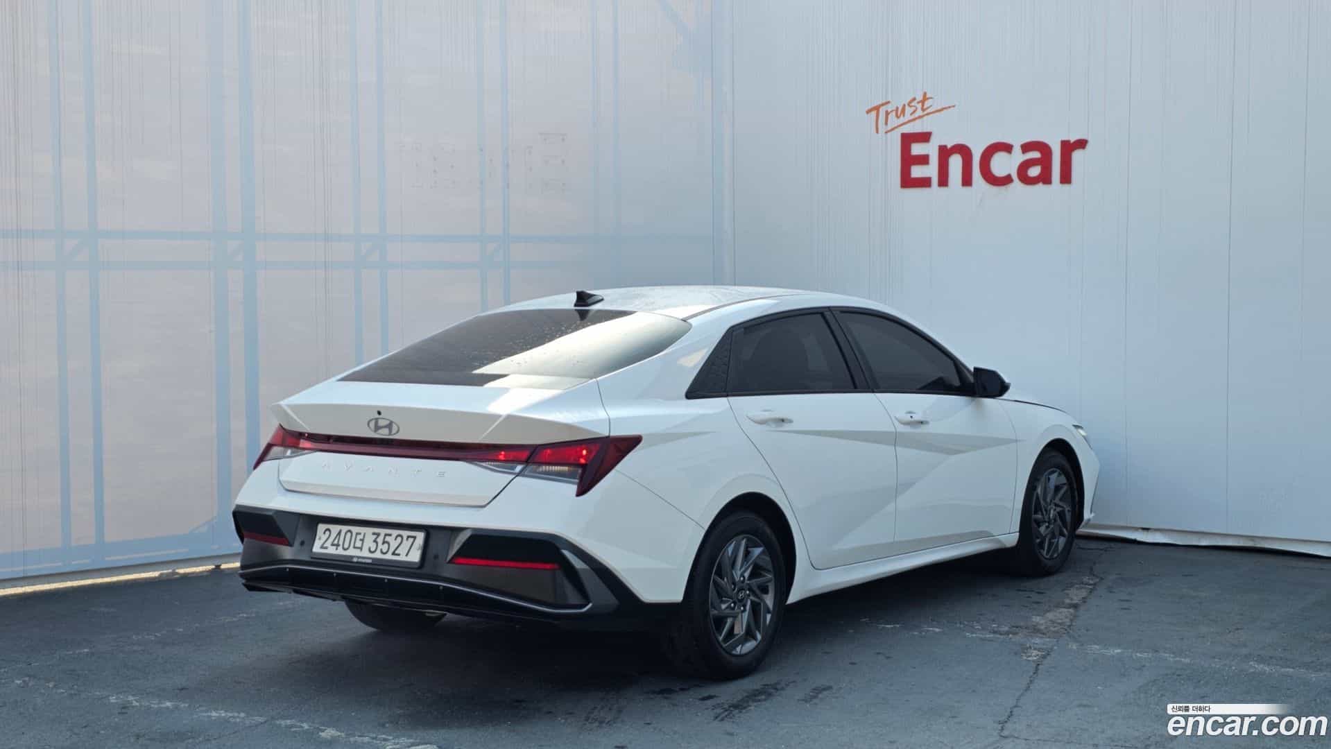 AVANTE Hyundai 2023.4-OUTER-002