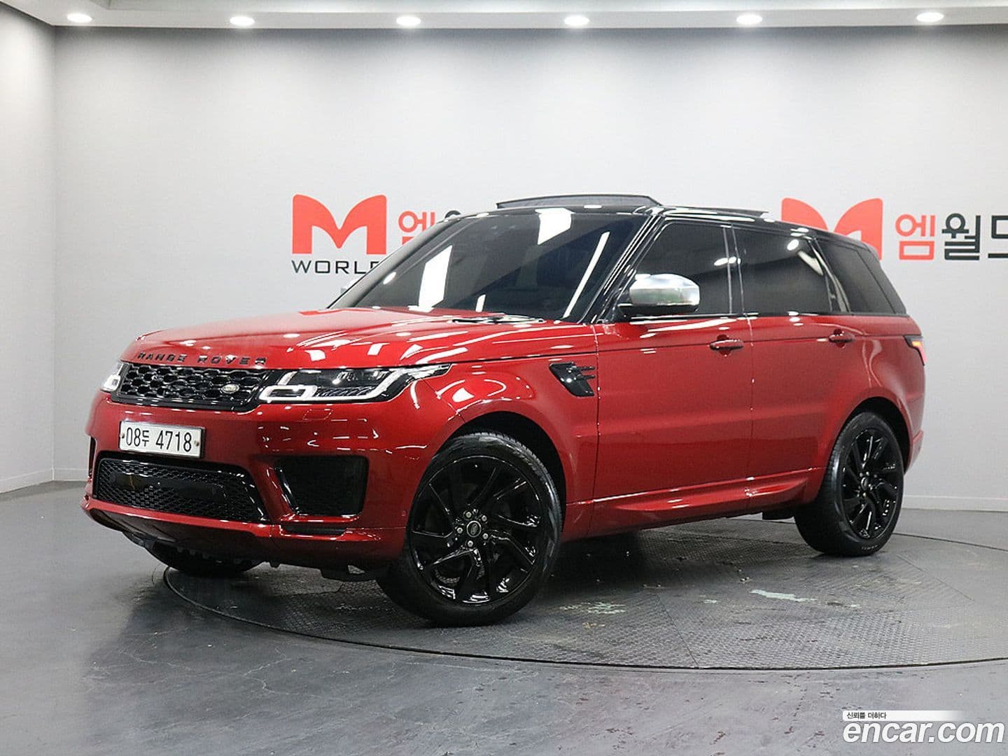 Main__Slider__Photo:Range Rover Sport Land Rover 2018.9-0