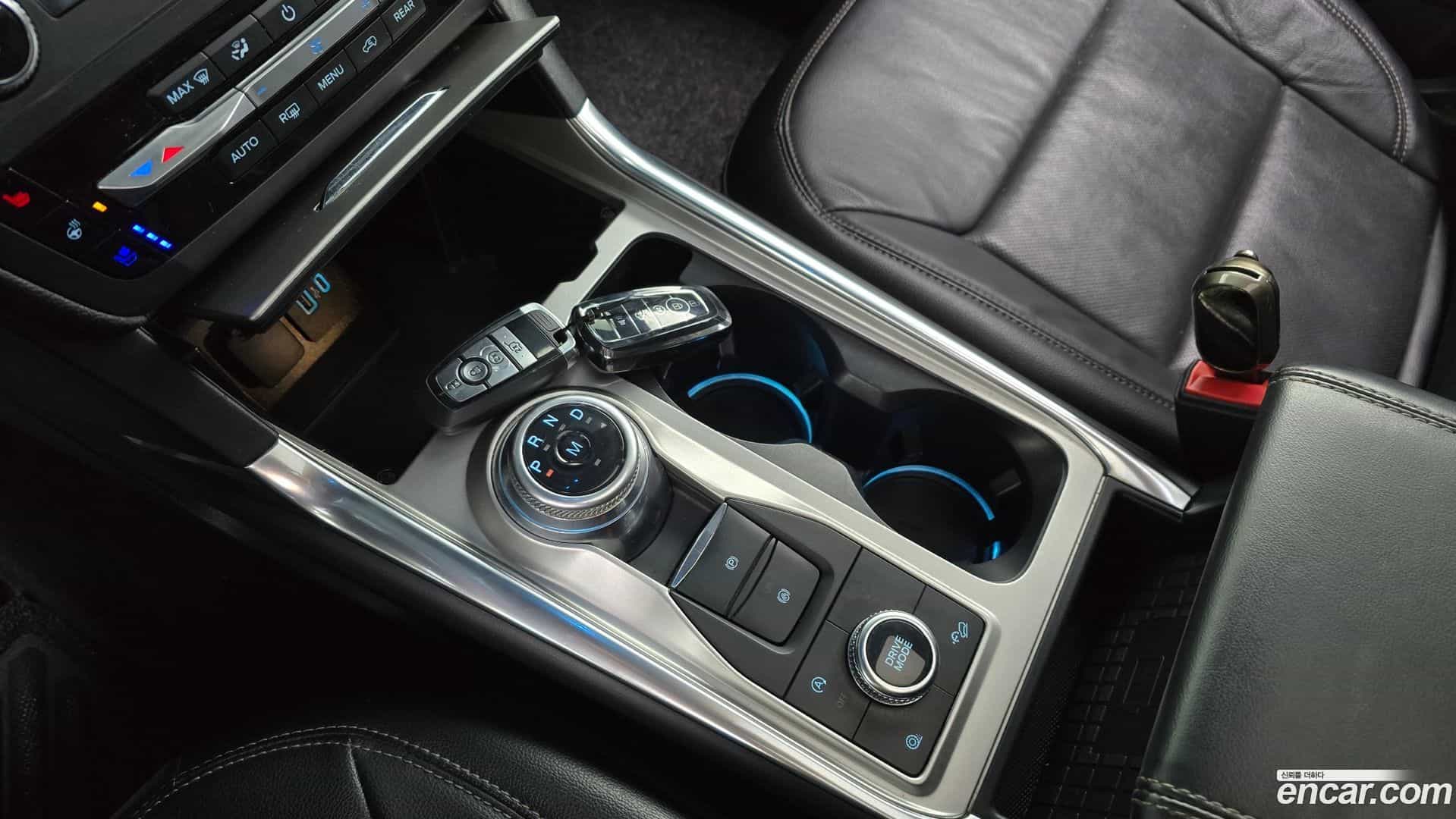 Explorer Ford 2019.11-INNER-009