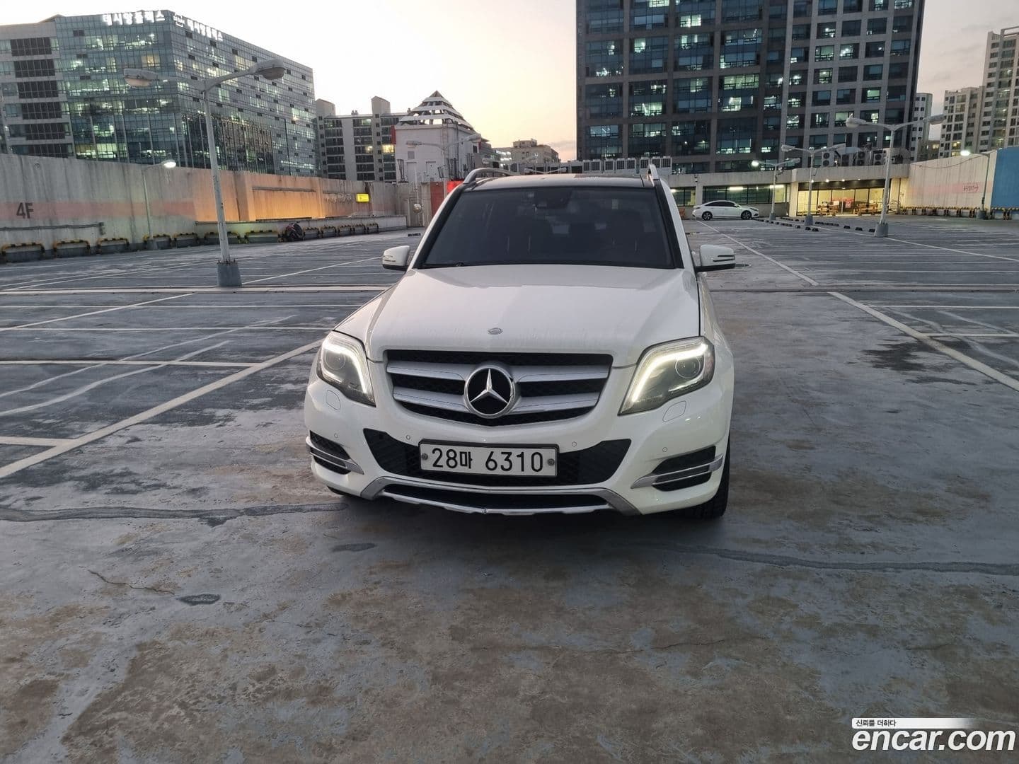 Main__Slider__Photo:GLK-Class Mercedes-Benz 2013.11-0