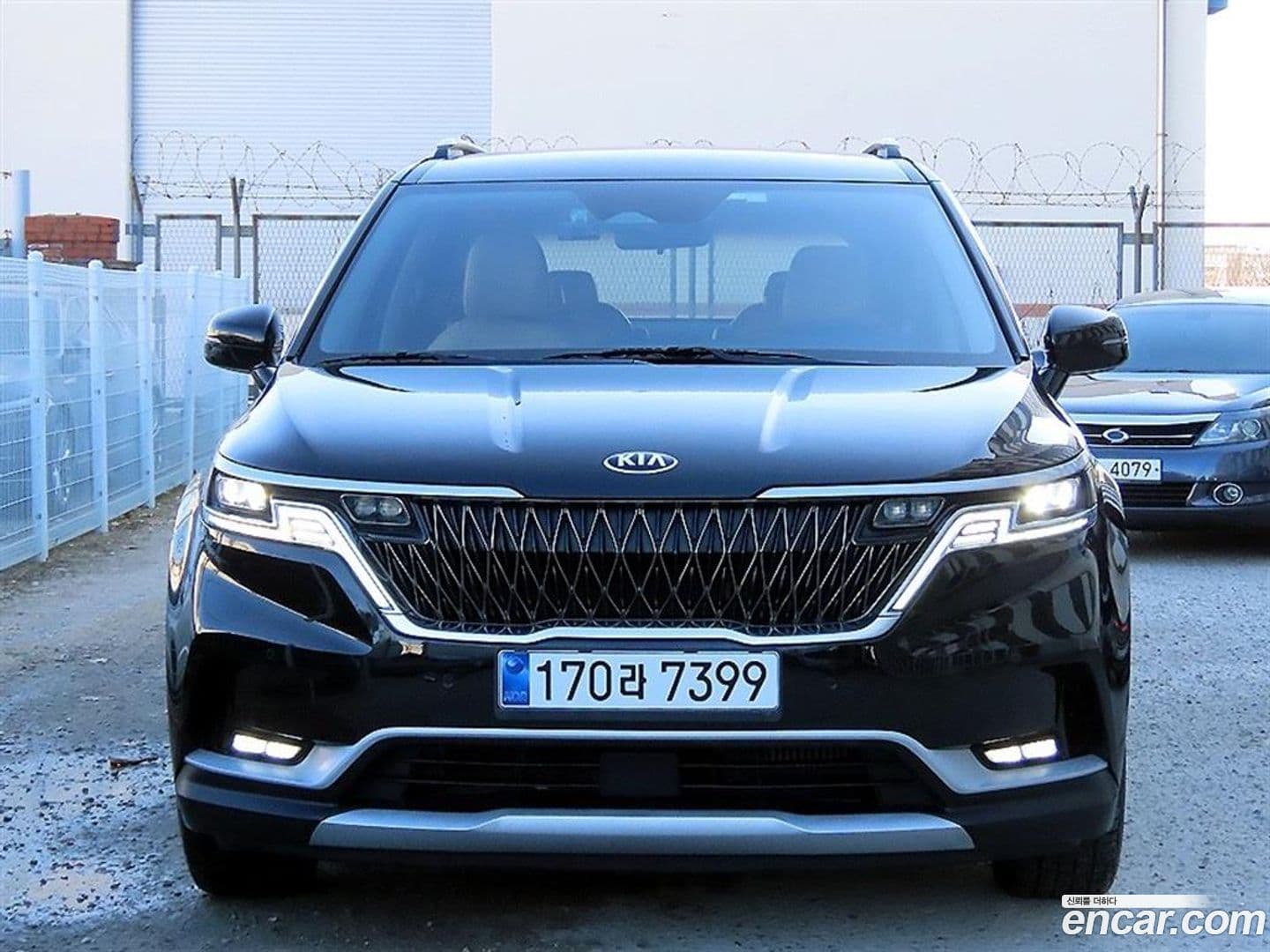 Main__Slider__Photo:Canival Kia 2020.8-0