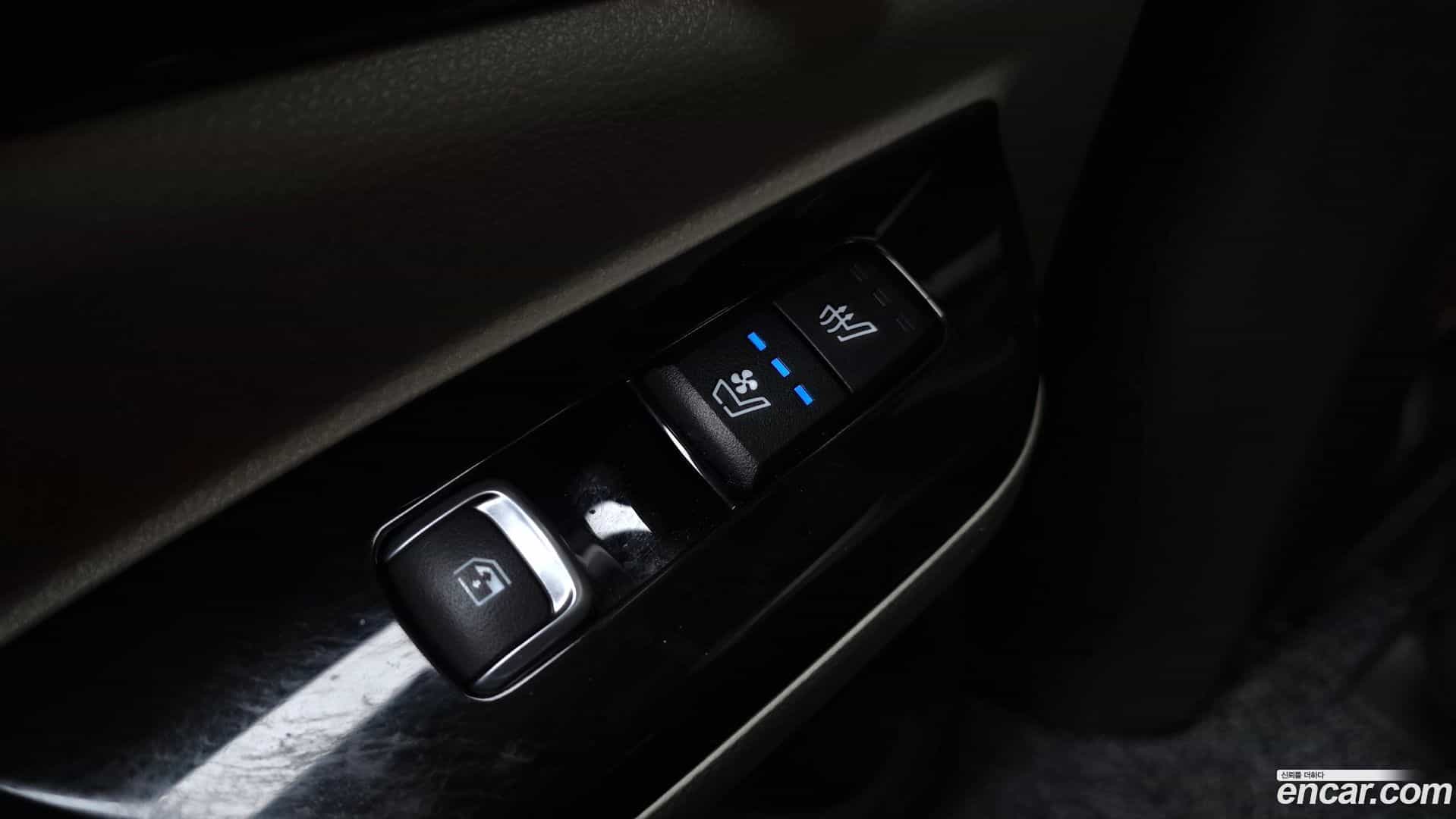Canival Kia 2023.8-OPTION-023