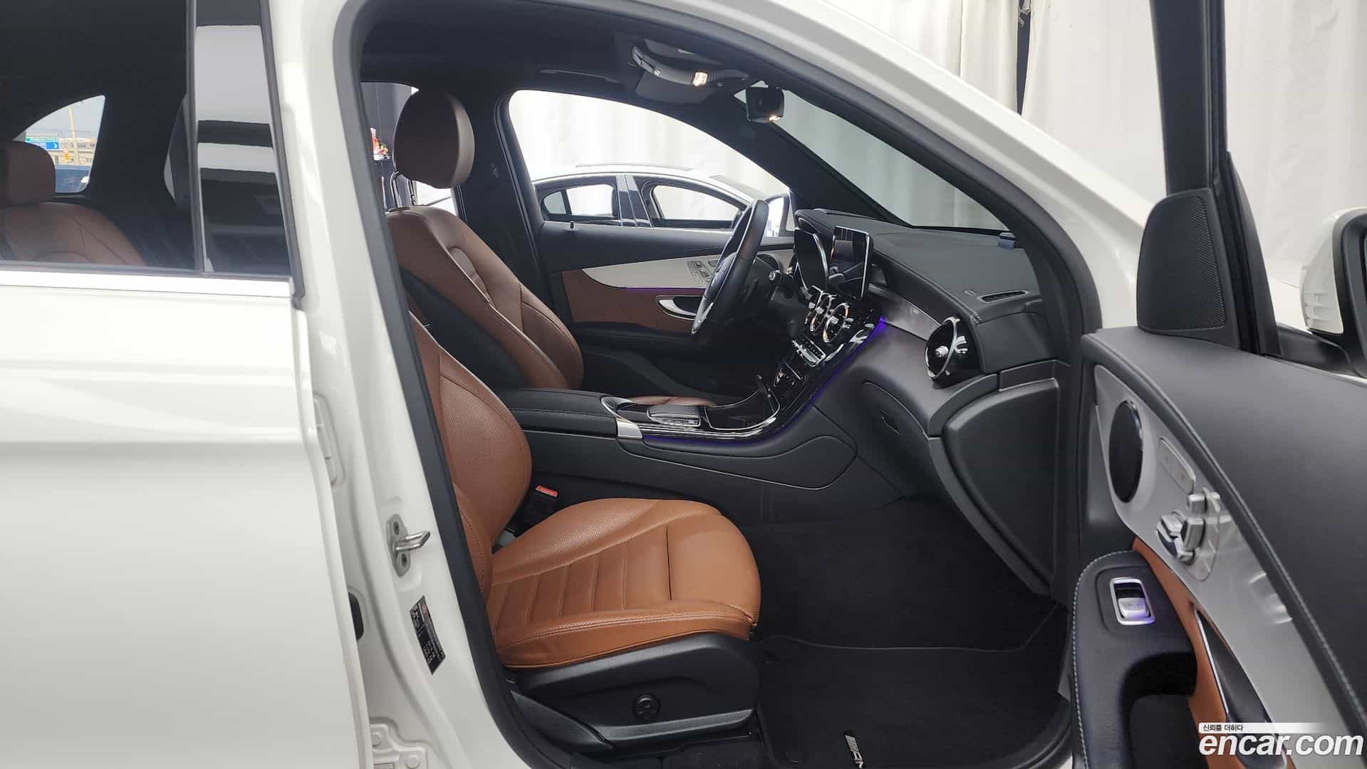 GLC-Class Mercedes-Benz 2022.7-OPTION-015
