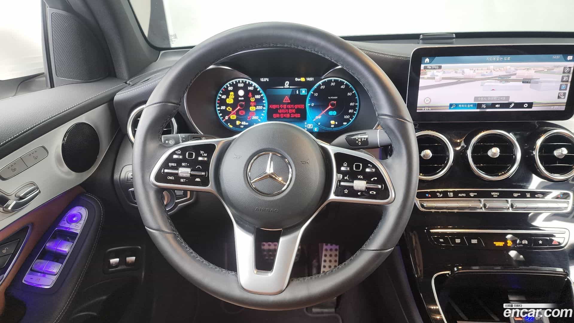 GLC-Class Mercedes-Benz 2022.7-OPTION-017
