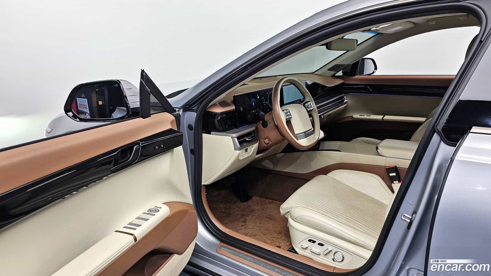 Grandeur Hyundai 2023.3-INNER-010