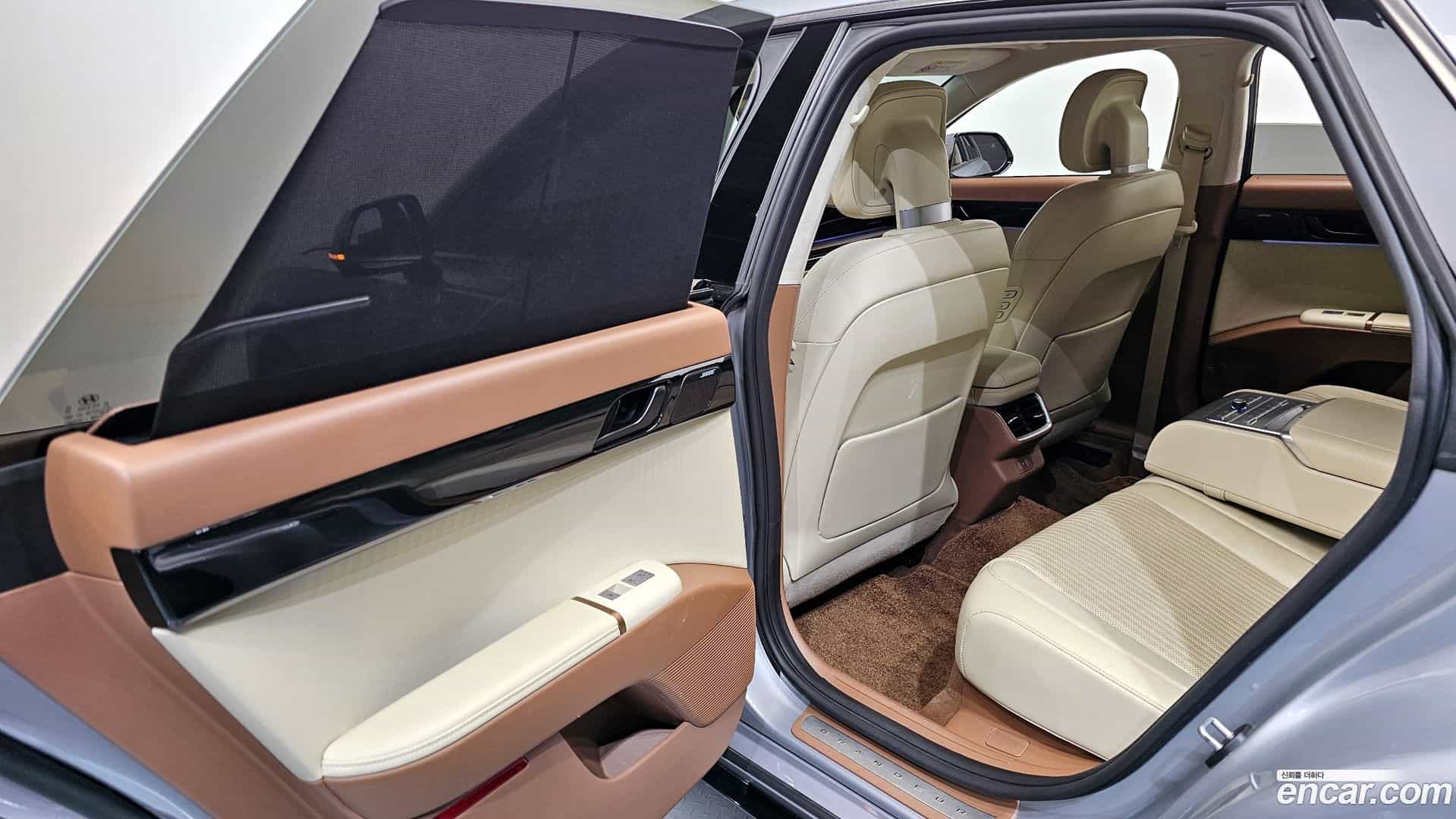 Grandeur Hyundai 2023.3-OPTION-015