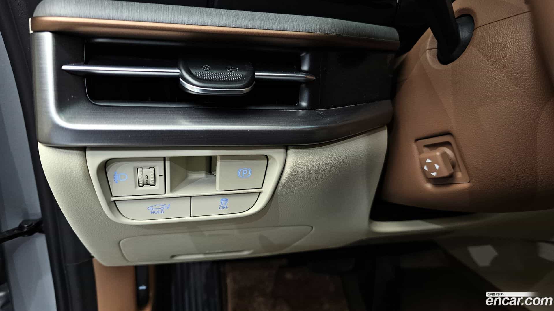 Grandeur Hyundai 2023.3-OPTION-018