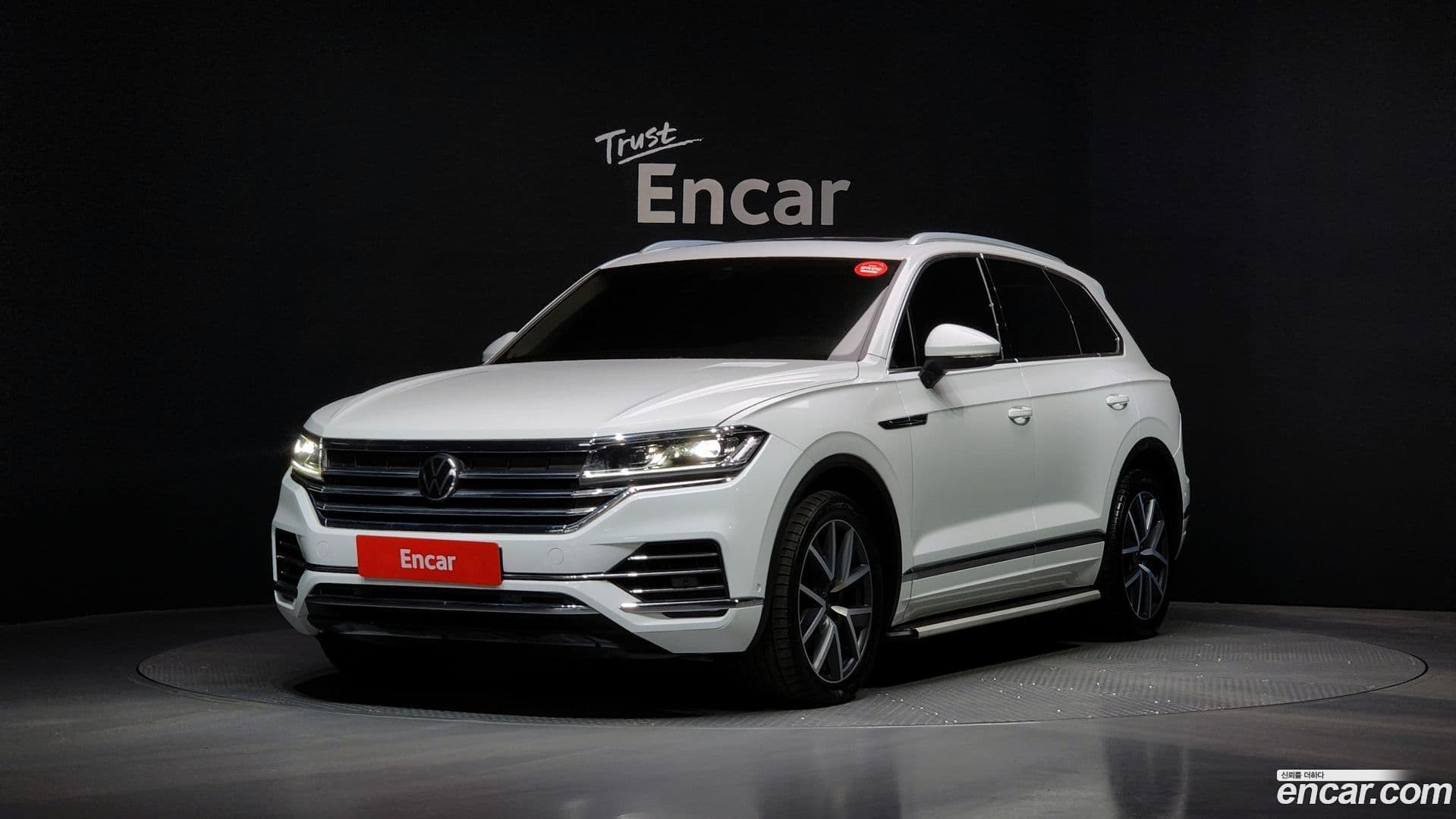 Main__Slider__Photo:Touareg Volkswagen 2021.1-0