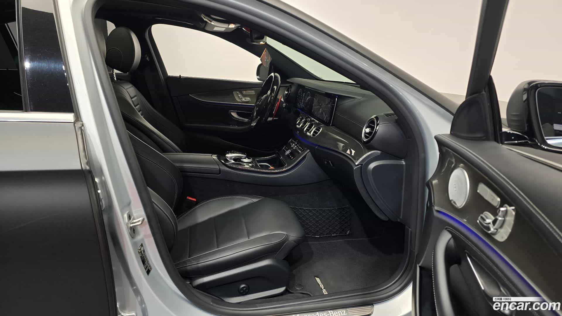 E-Class Mercedes-Benz 2020.7-OPTION-015
