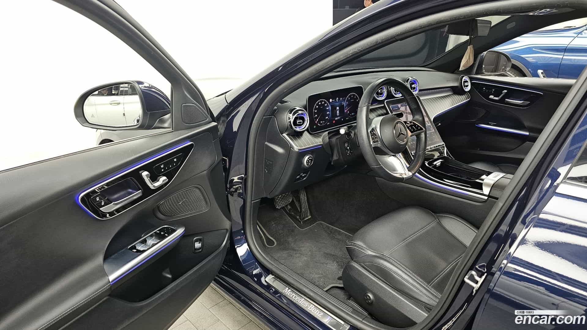 C-Class Mercedes-Benz 2022.3-INNER-010