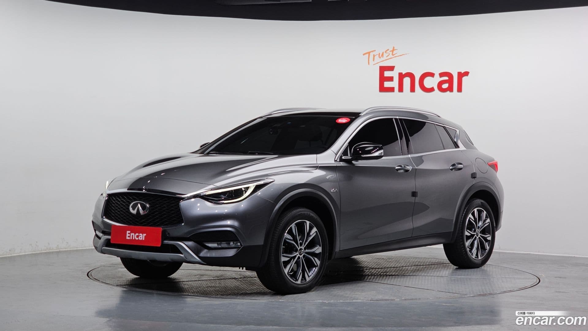 Main__Slider__Photo:QX30 Infiniti 2018.11-0