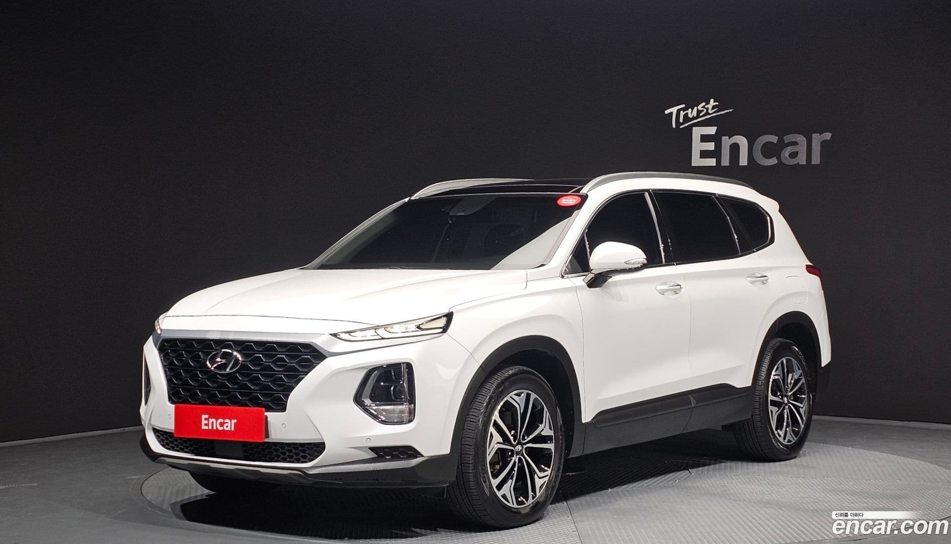 Main__Slider__Photo:Santafe Hyundai 2018.11-0