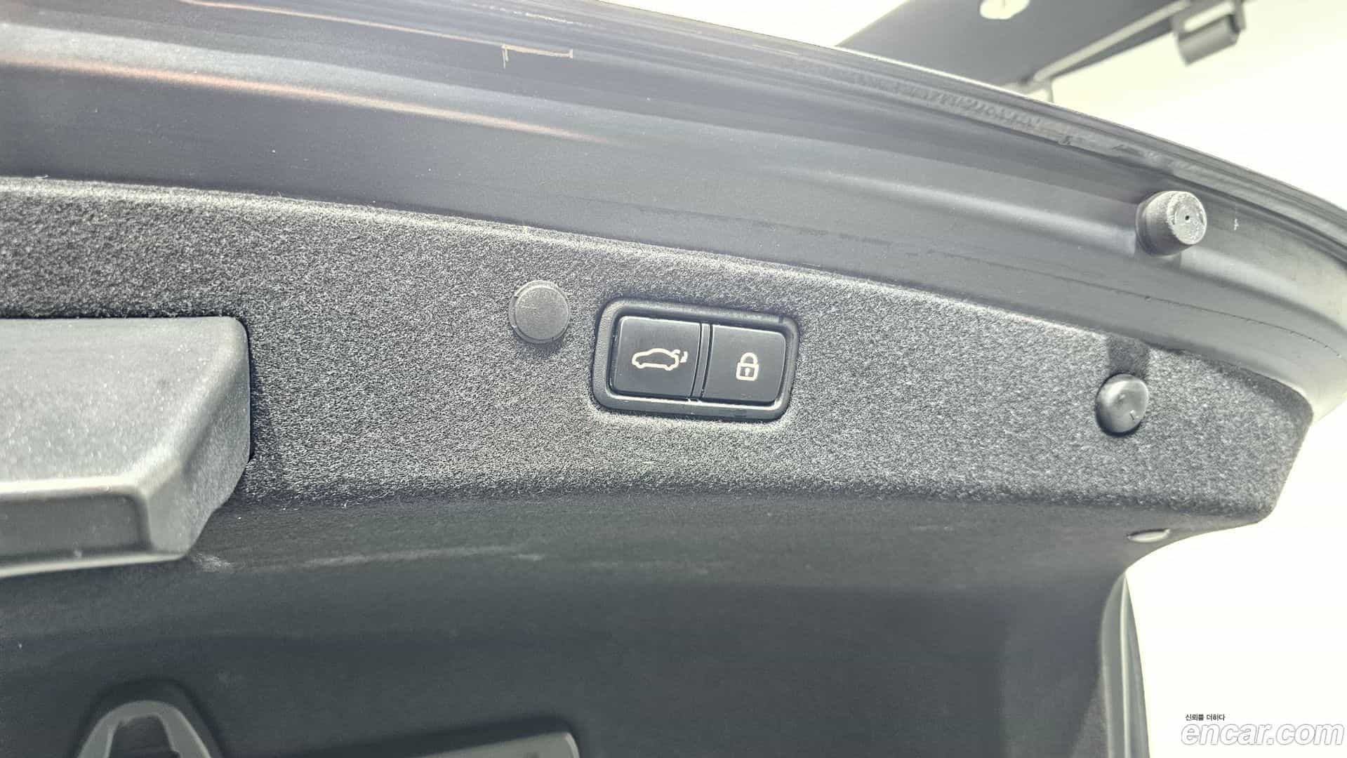 Grandeur Hyundai 2020.1-OPTION-024