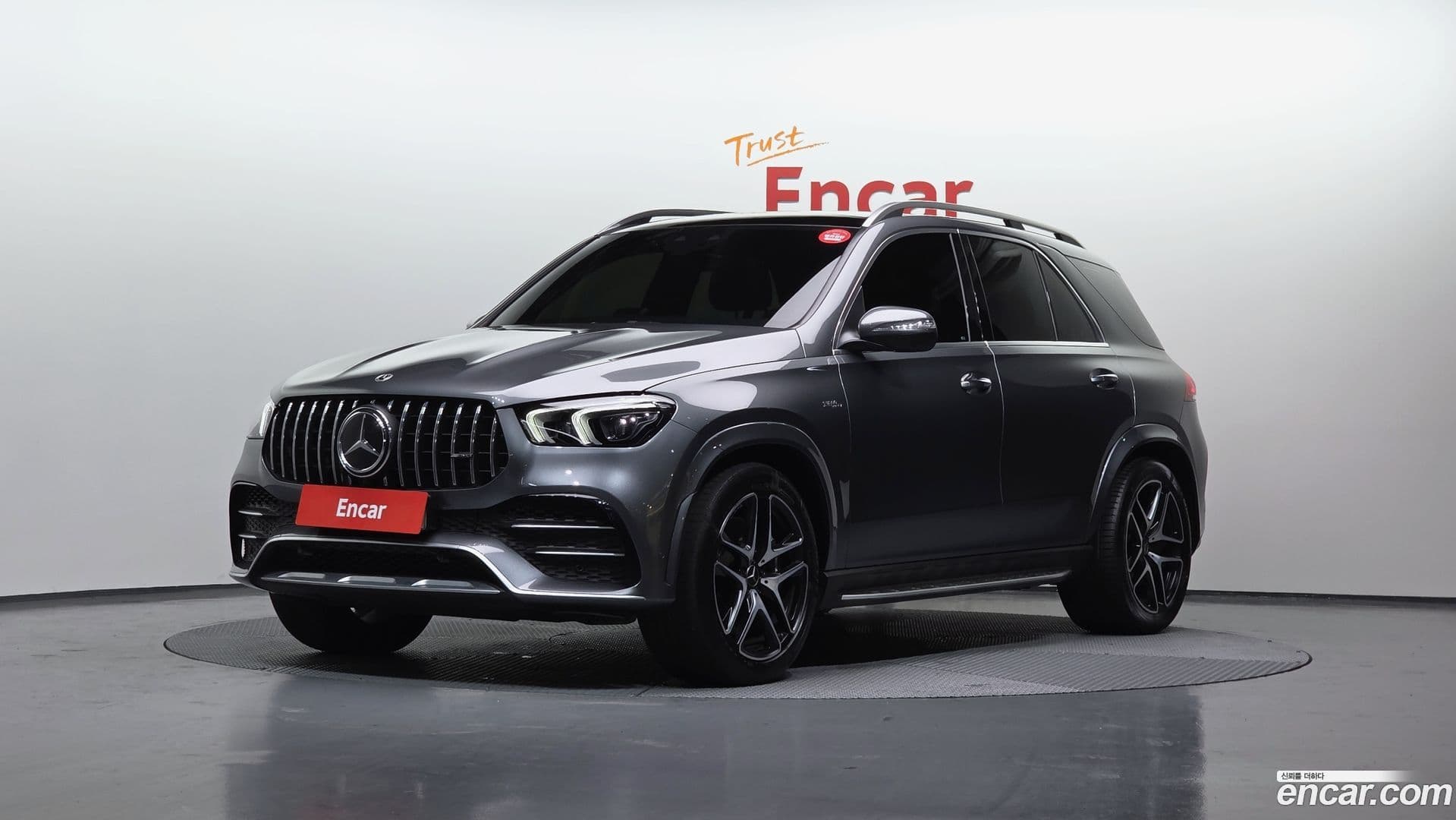 Main__Slider__Photo:GLE-Class Mercedes-Benz 2021.8-0