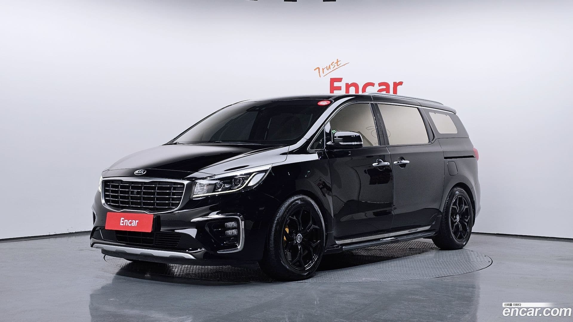 Main__Slider__Photo:Canival Kia 2019.10-0
