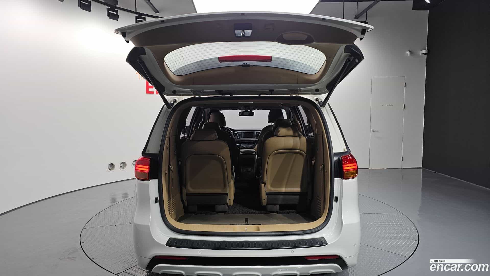 Canival Kia 2015.1-OPTION-024