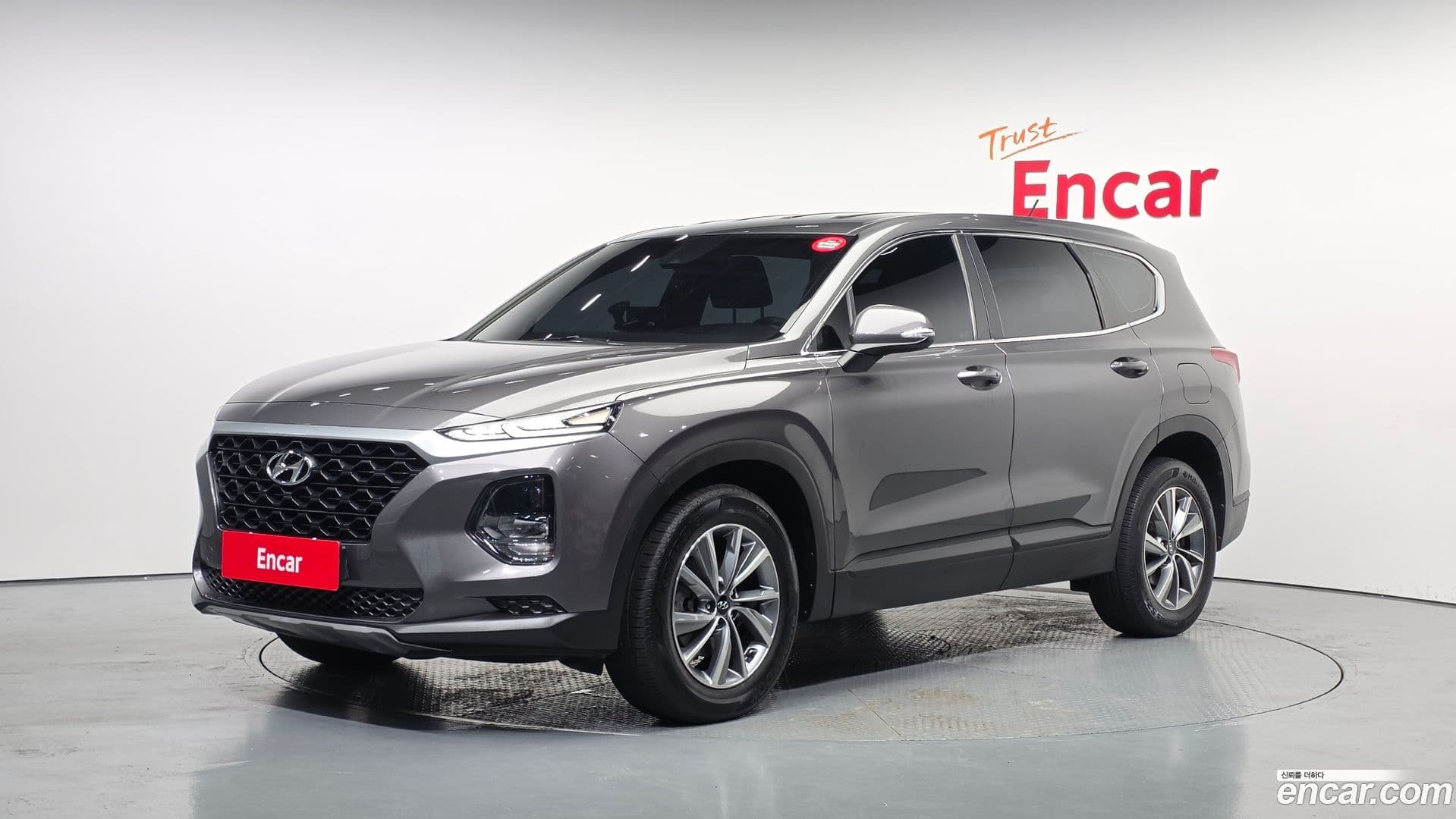 Main__Slider__Photo:Santafe Hyundai 2019.4-0