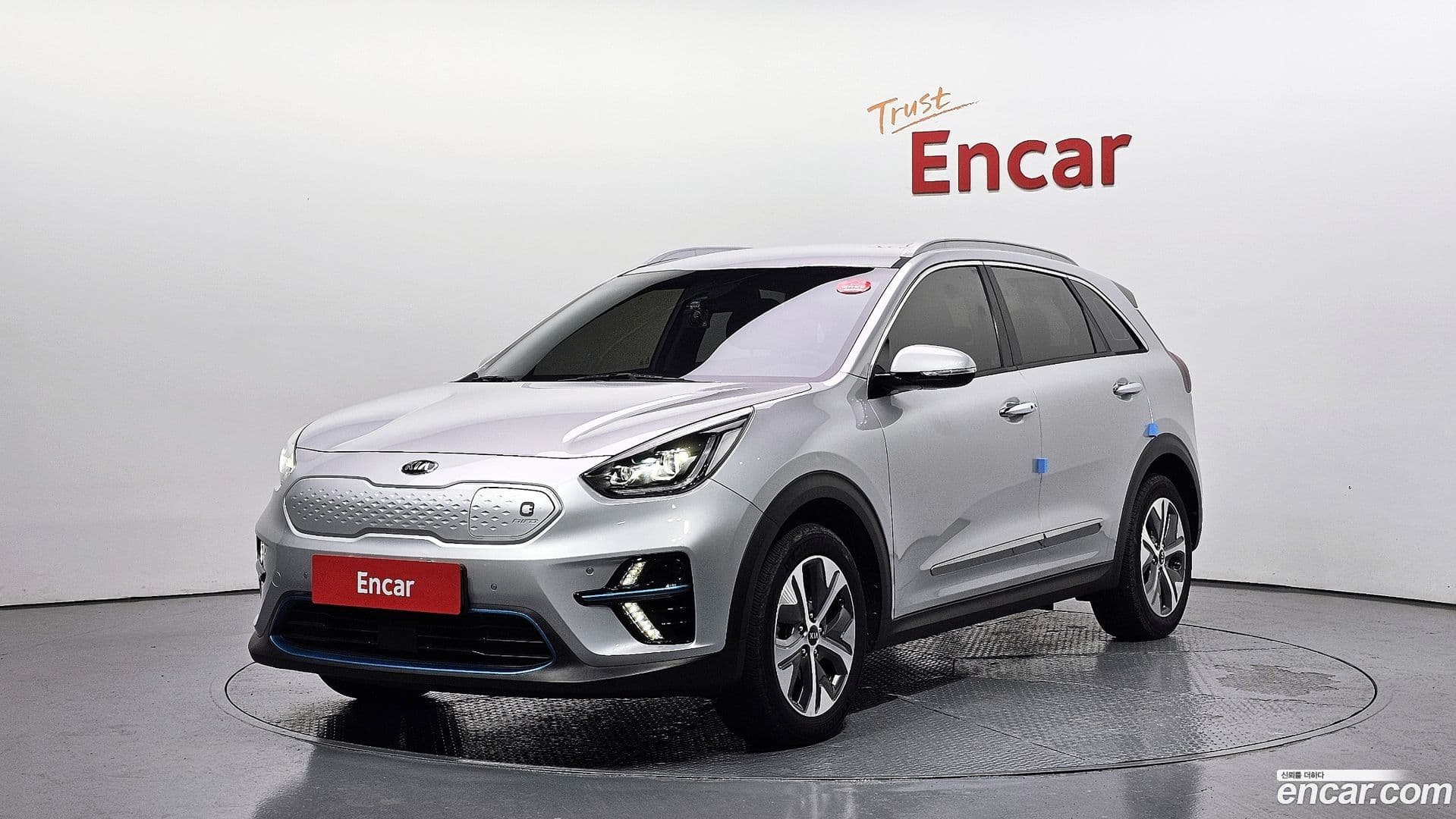 Main__Slider__Photo:Niro Kia 2020.10-0
