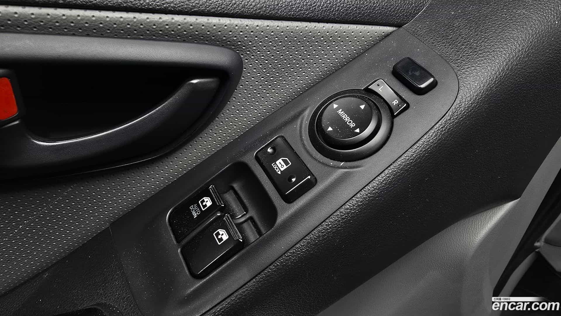 Starex Hyundai 2017.3-OPTION-021