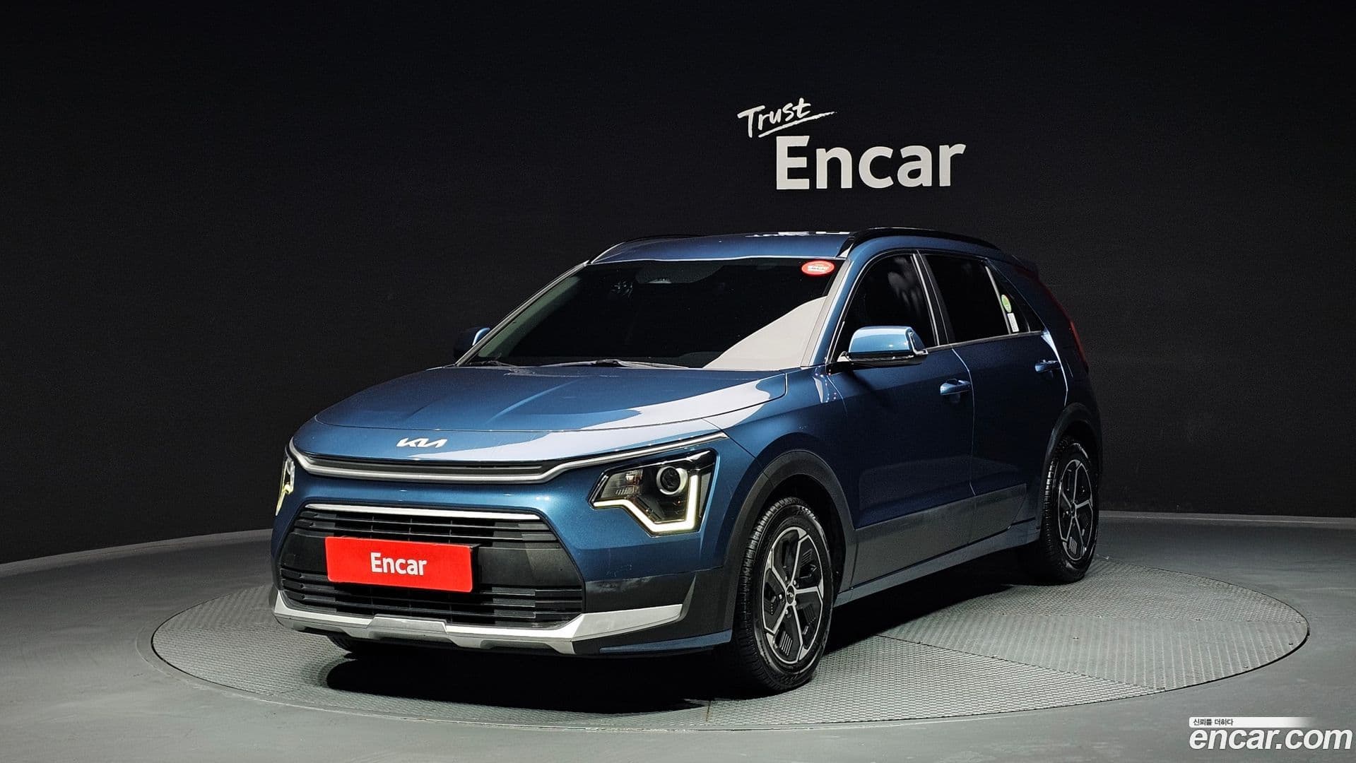Main__Slider__Photo:Niro Kia 2022.4-0