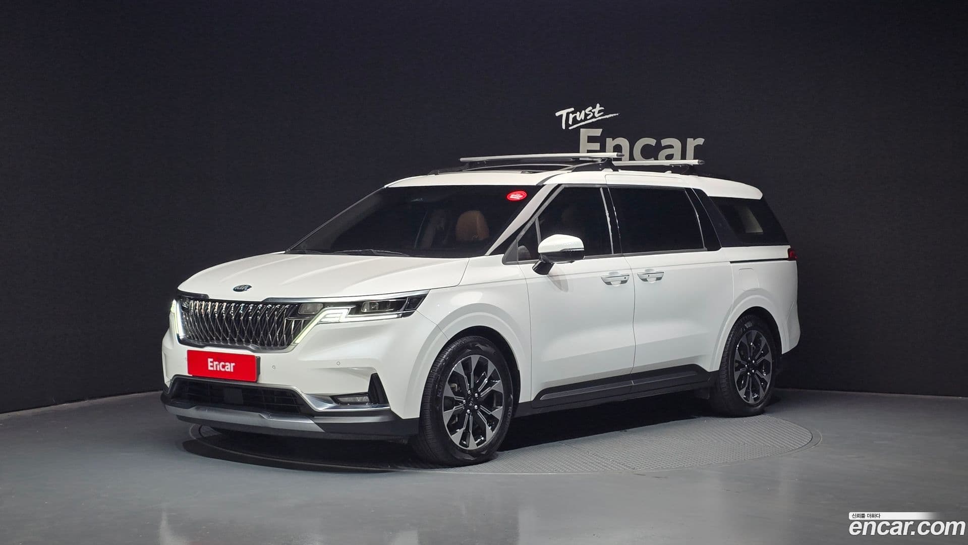 Main__Slider__Photo:Canival Kia 2020.9-0