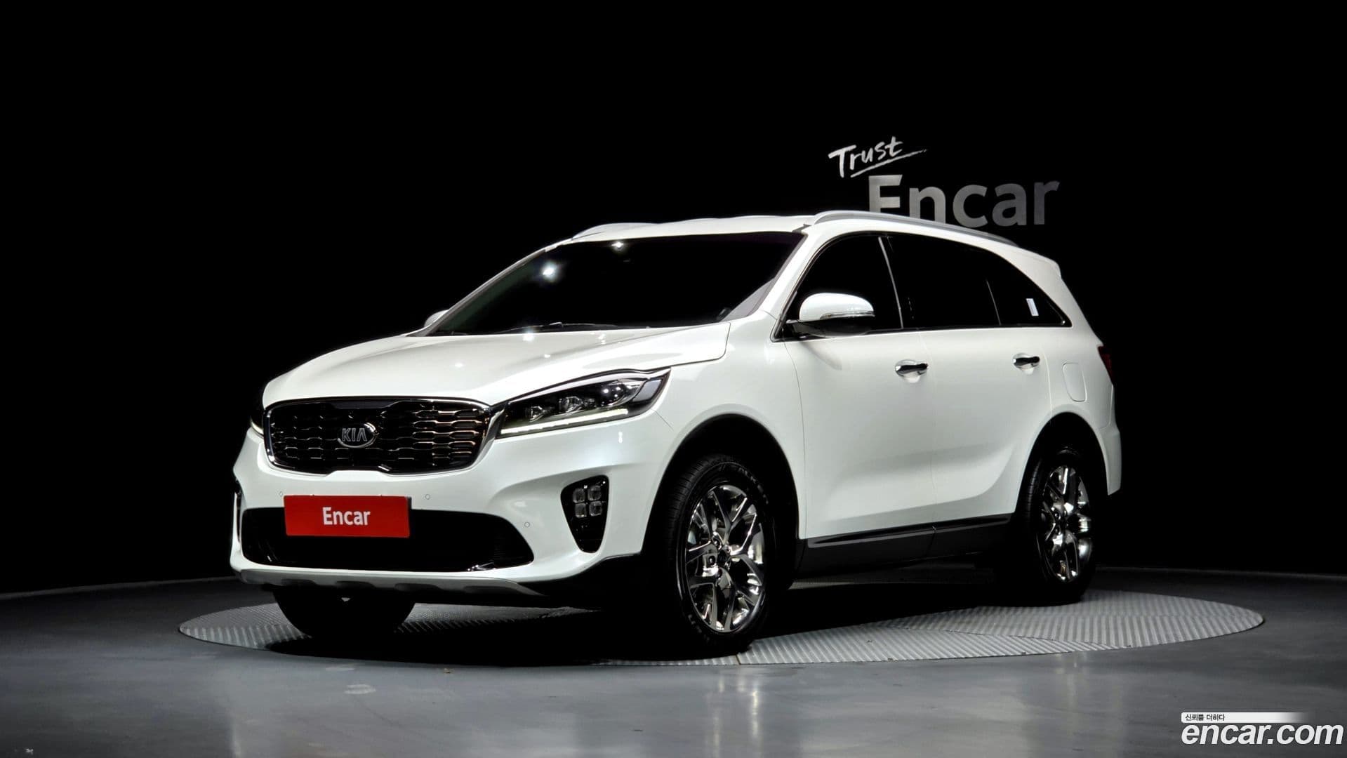Main__Slider__Photo:Sorento Kia 2019.7-0