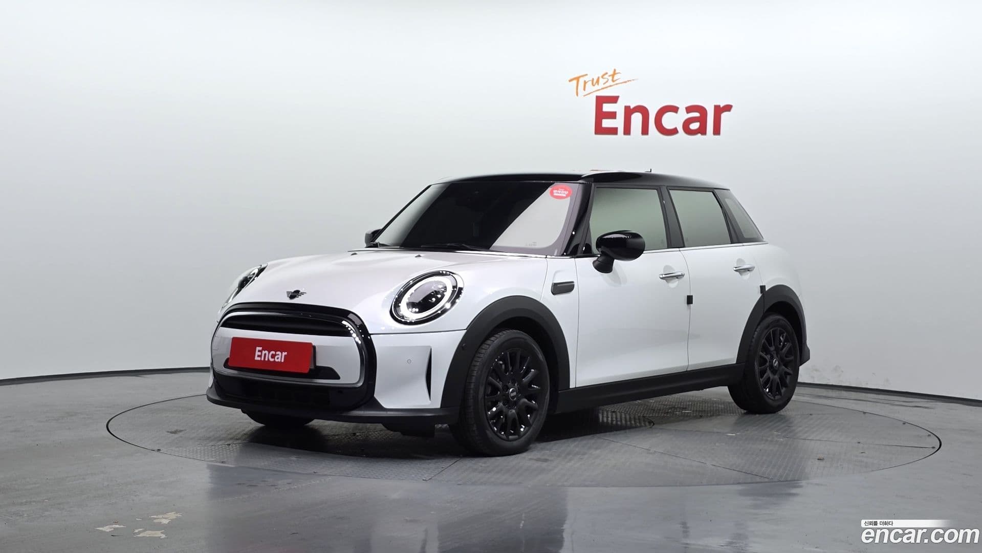 Main__Slider__Photo:Cooper Mini 2024.4-0