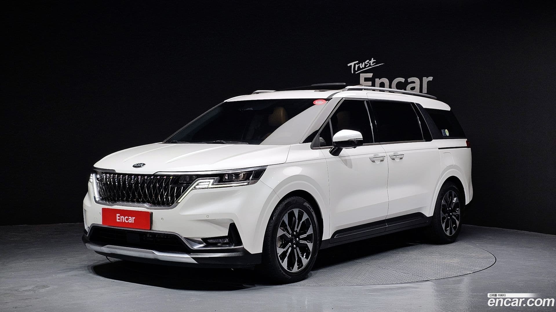 Main__Slider__Photo:Canival Kia 2020.11-0